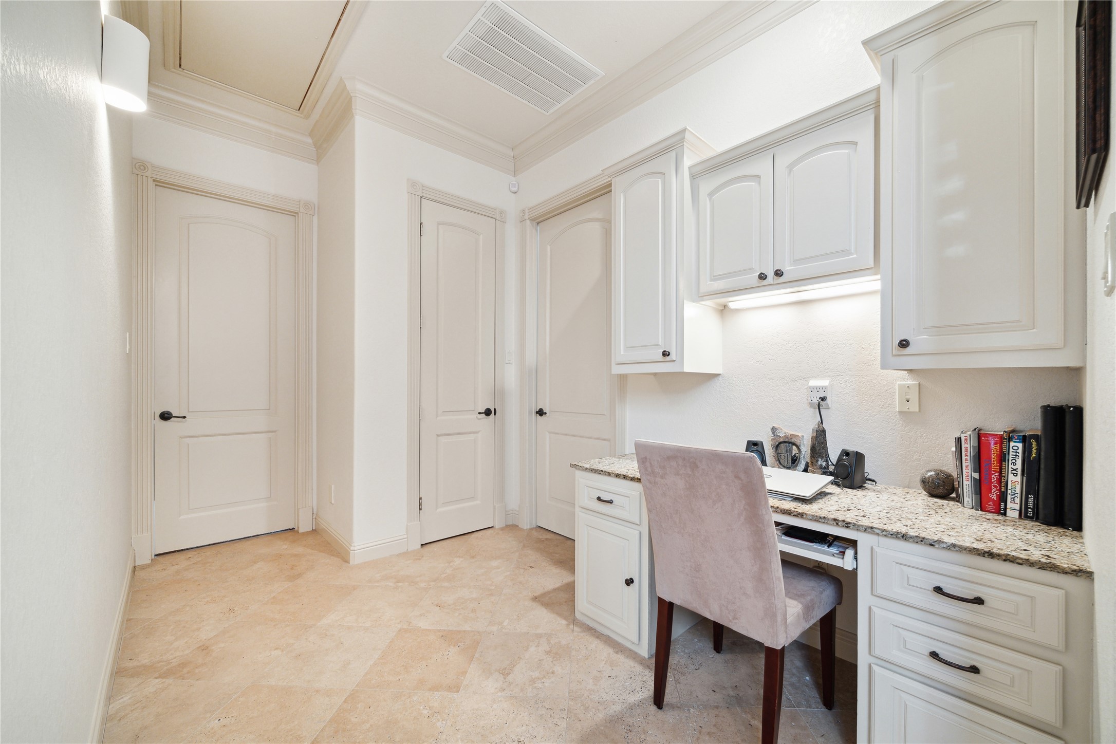 7843 Lakebrook Drive Property Photo 30