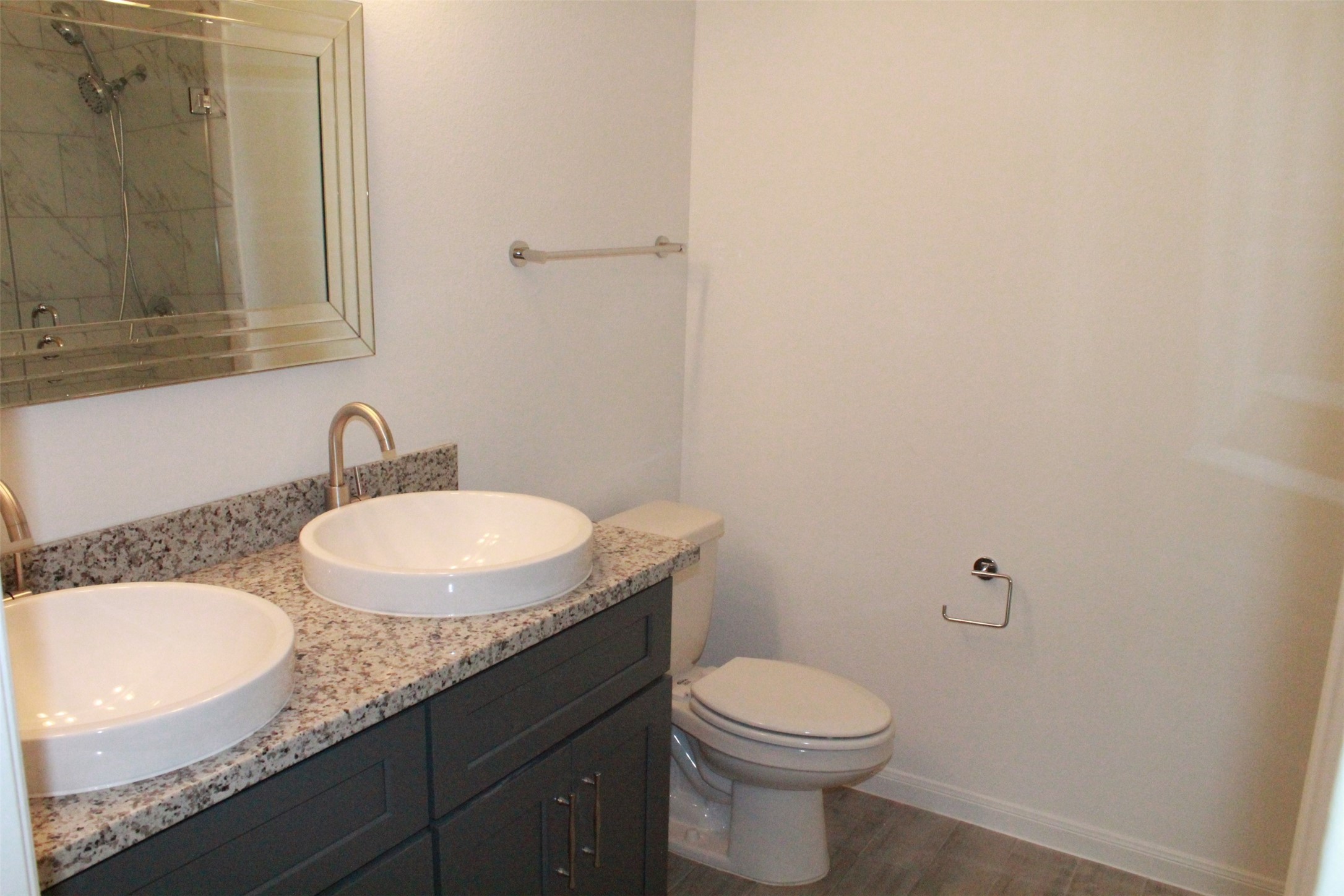 3714 Easy Street B Property Photo 6
