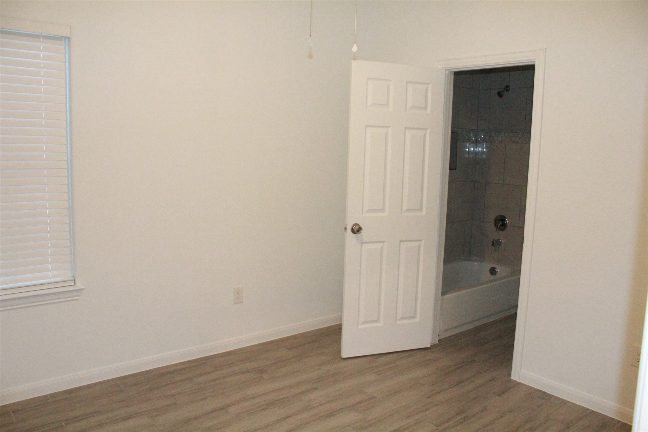 3714 Easy Street B Property Photo 8