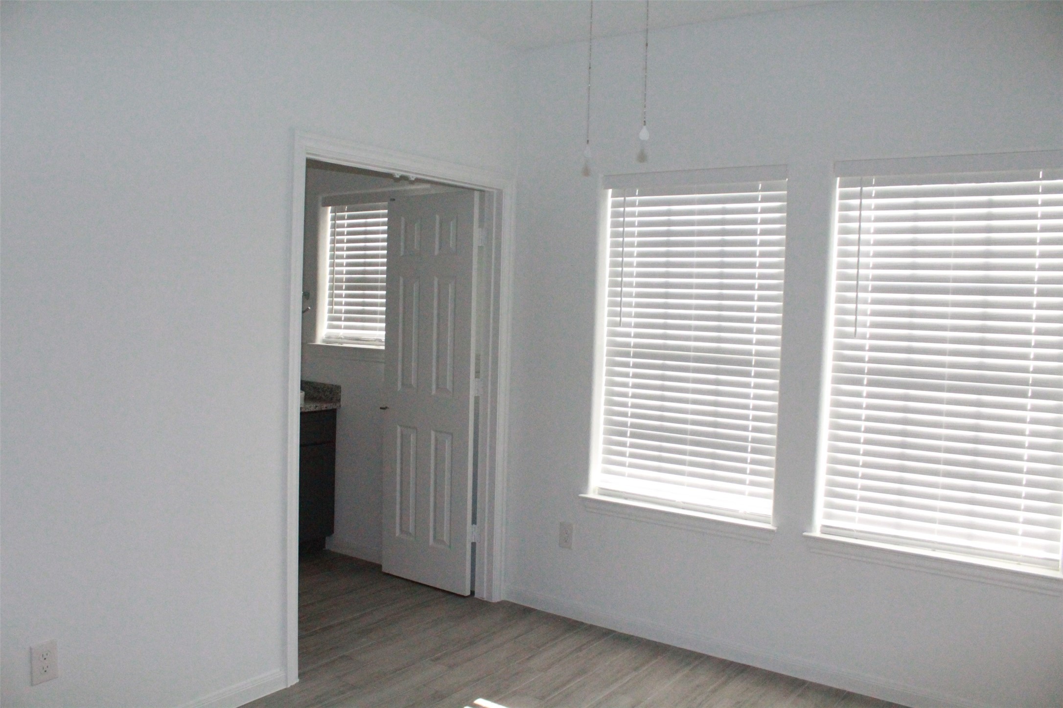 3714 Easy Street B Property Photo 9