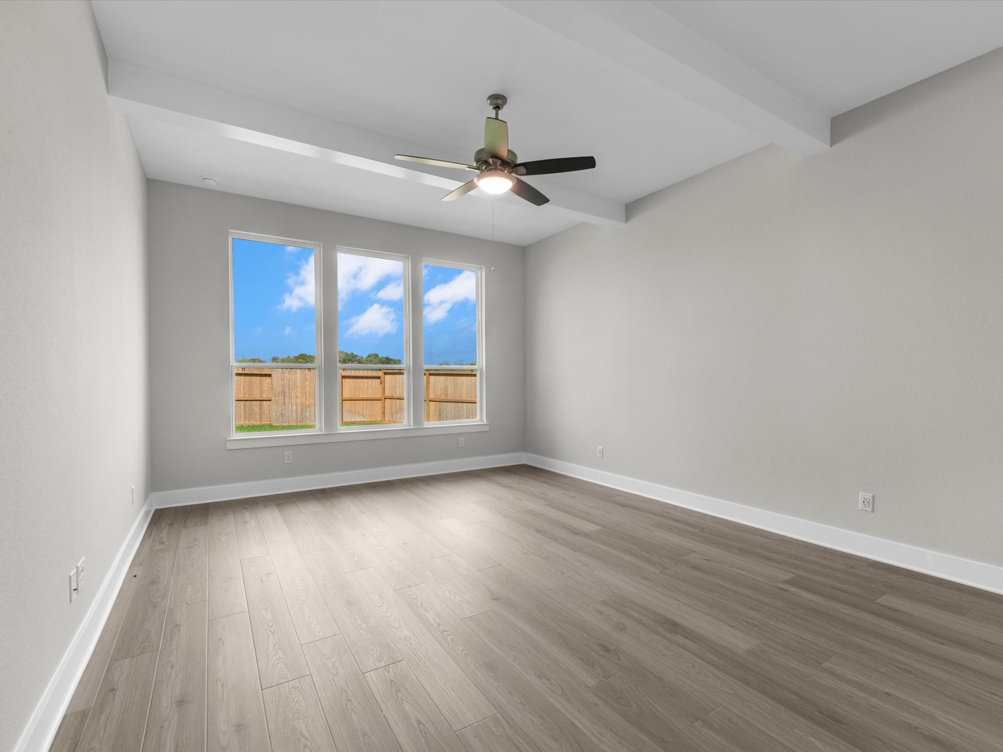 2723 Crown Ridge Drive Property Photo 11