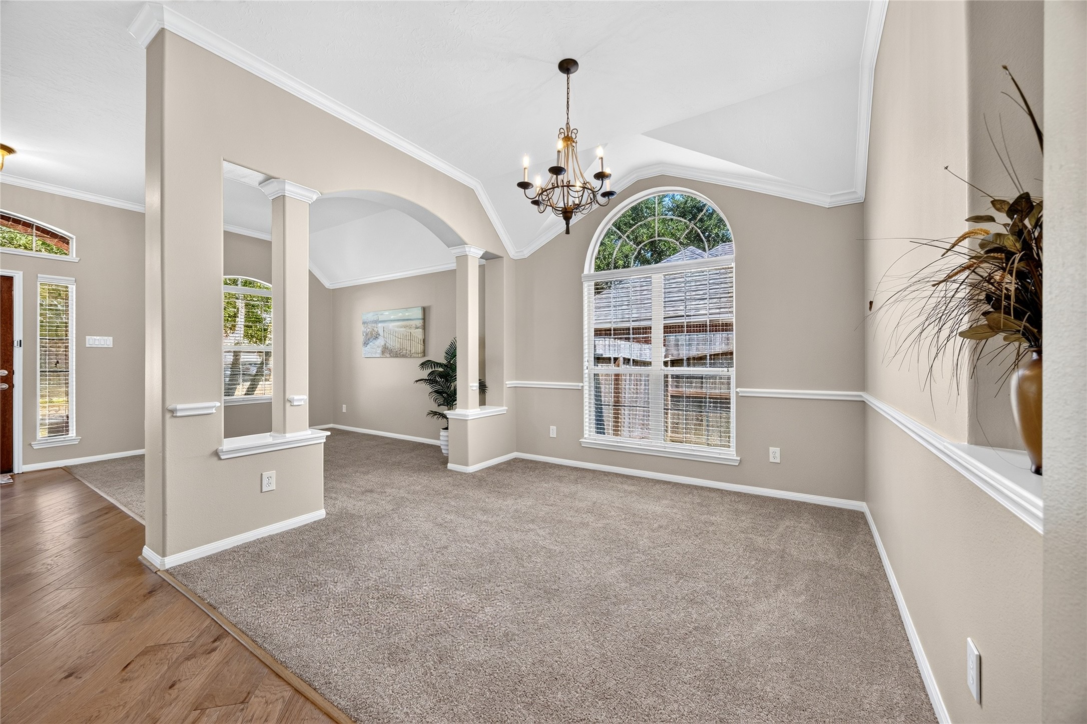 27123 Kendal Ridge Lane Property Photo 4