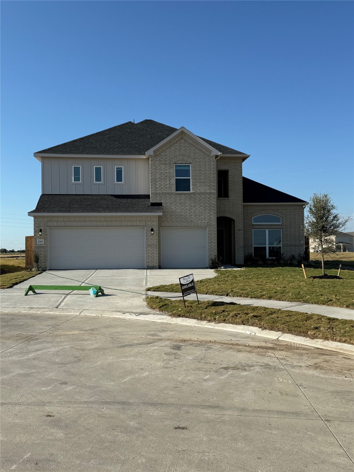 2510 Shallow Lake Lane Property Photo 3