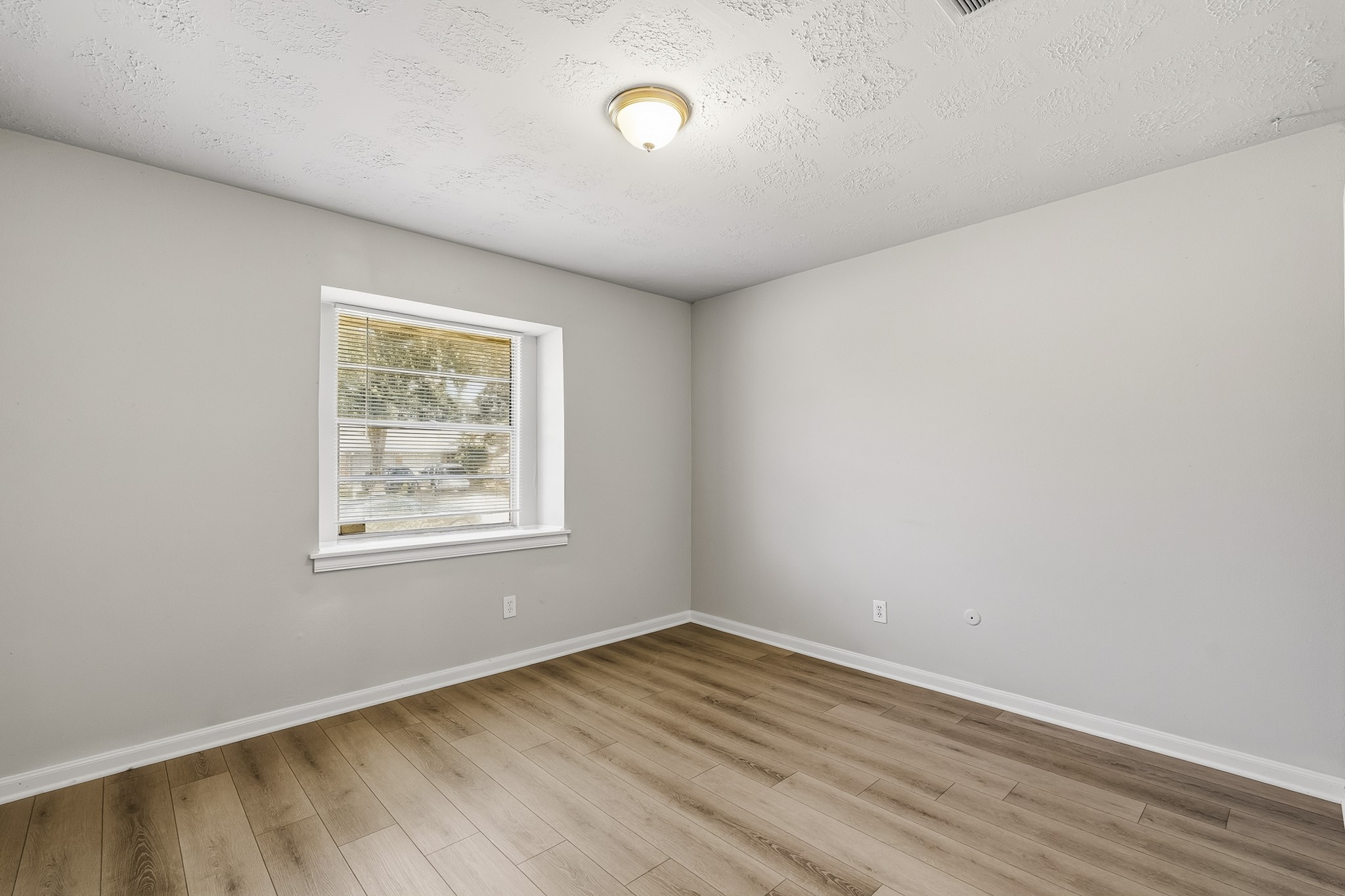 9347 Colleen Road Property Photo 11