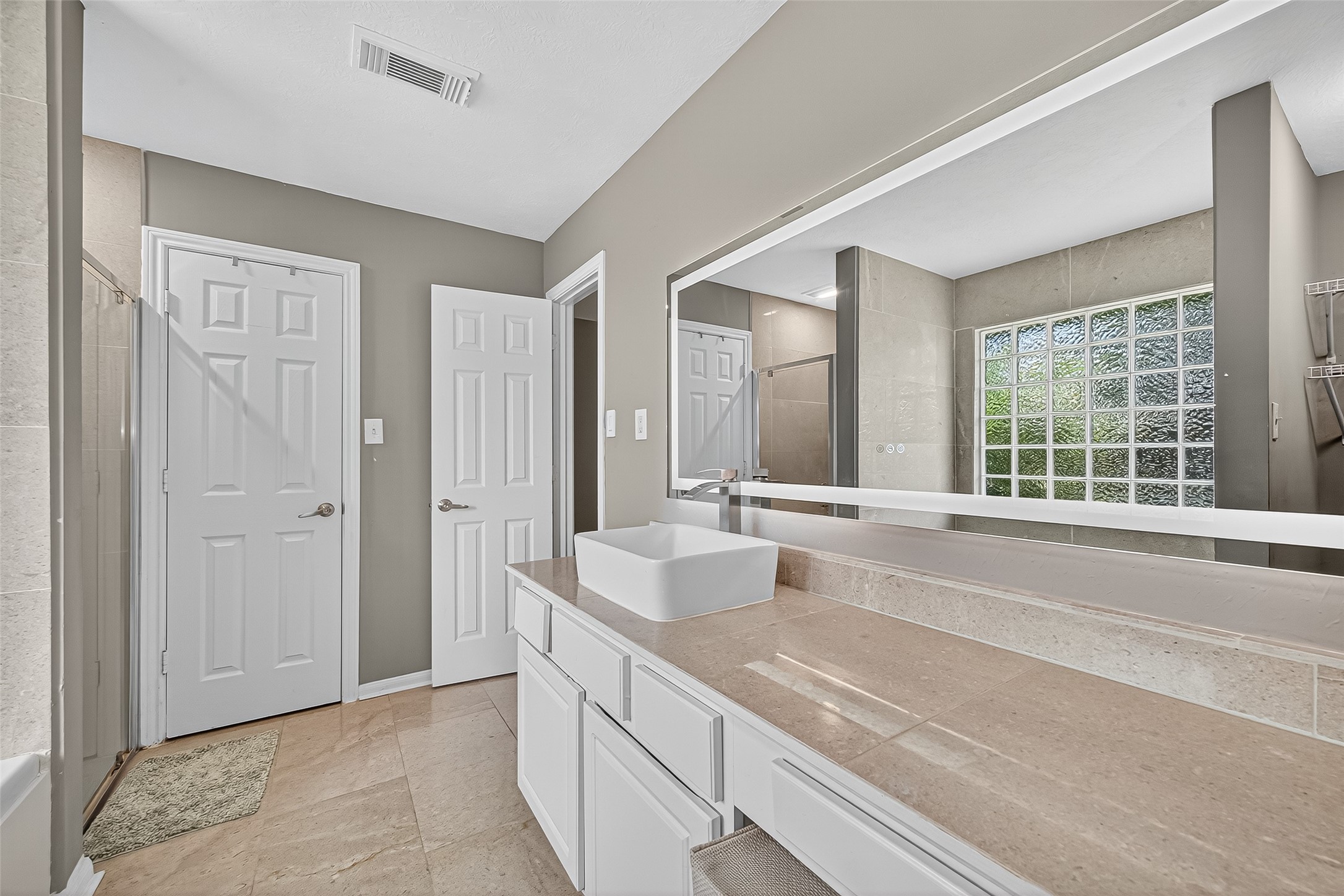 6719 Woodland Oaks Property Photo 33