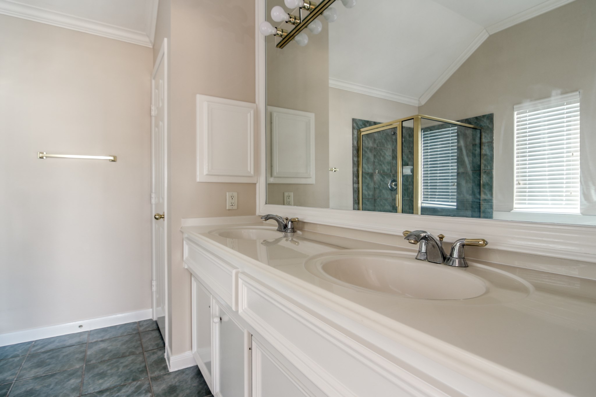 1414 Crocker Street Property Photo 15