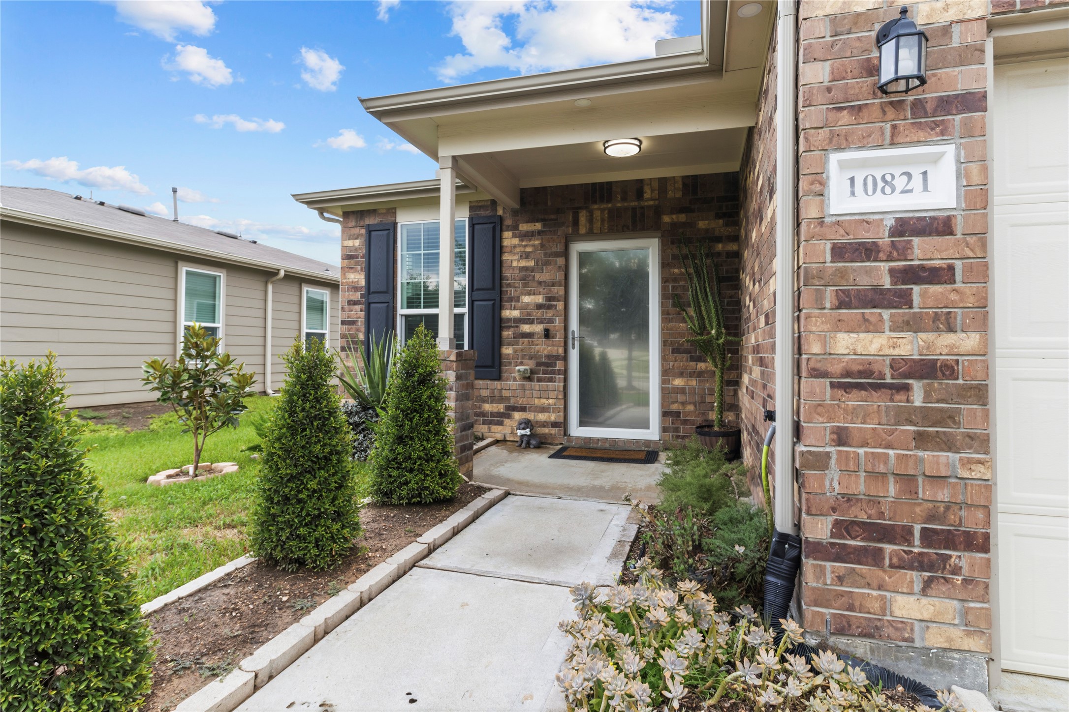 10821 Forbes Brook Drive Property Photo 1