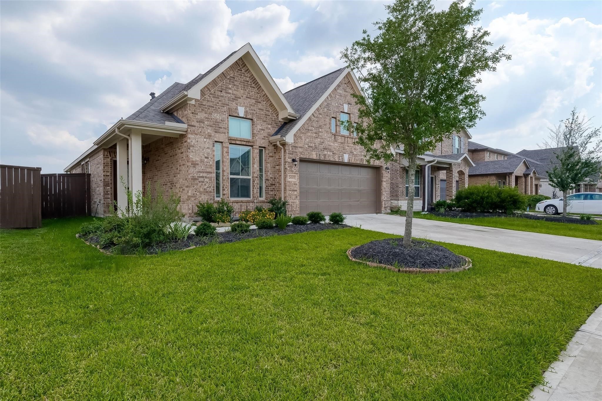 24303 Wild Bramble Lane Property Photo 4