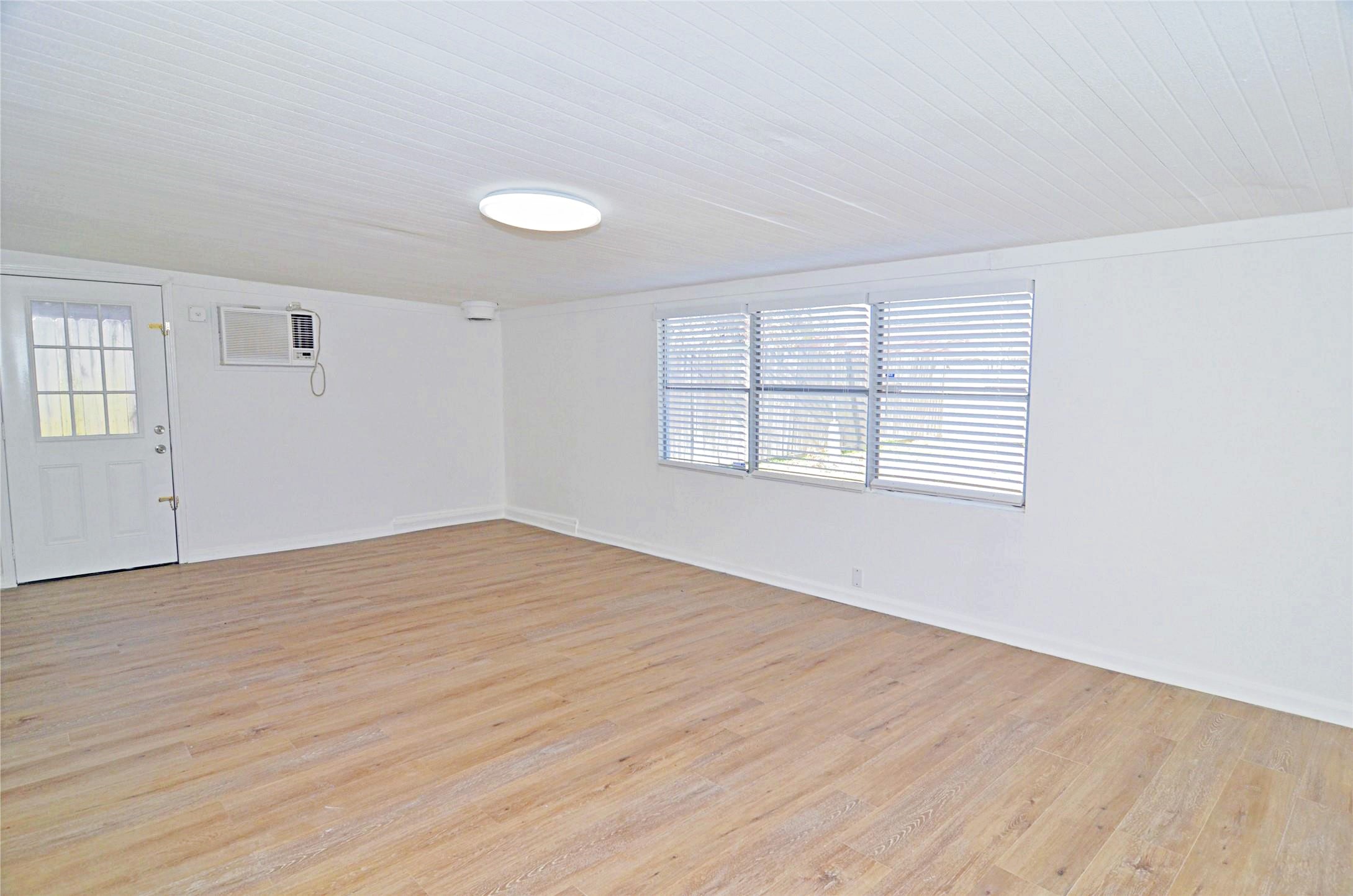 16711 David Glen Drive Property Photo 6
