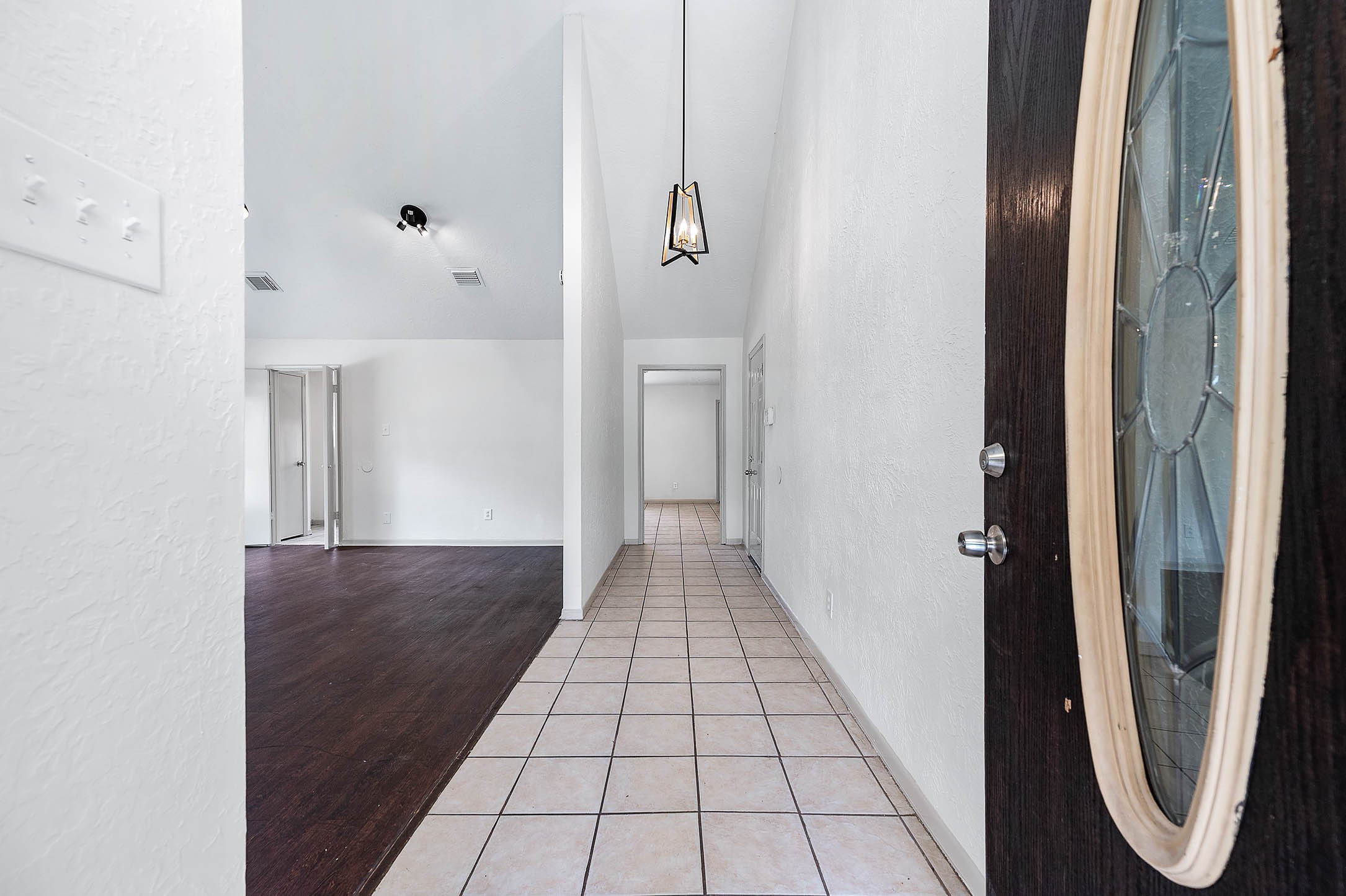 10230 Trade Winds Drive Property Photo 6