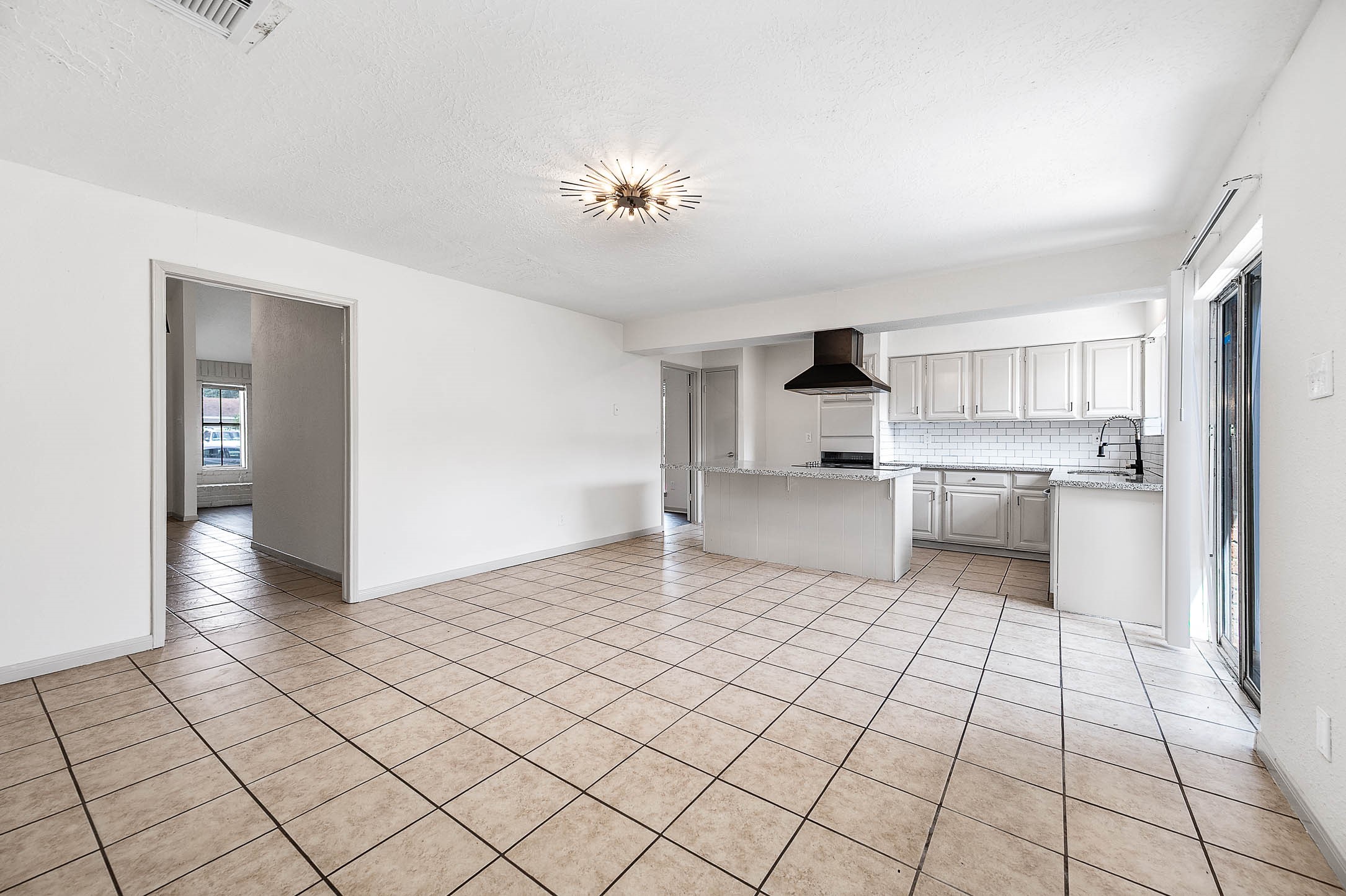 10230 Trade Winds Drive Property Photo 10