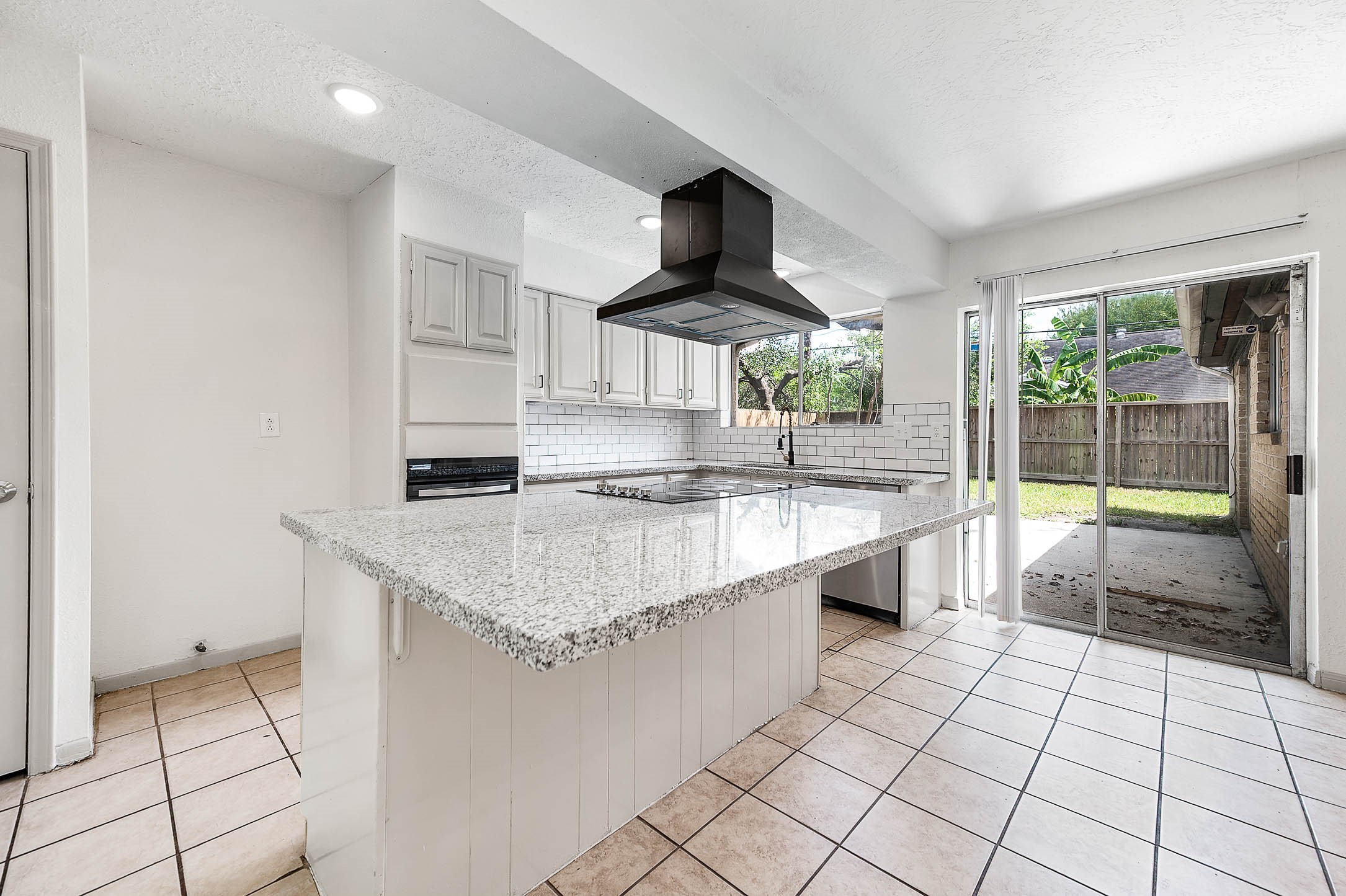 10230 Trade Winds Drive Property Photo 12