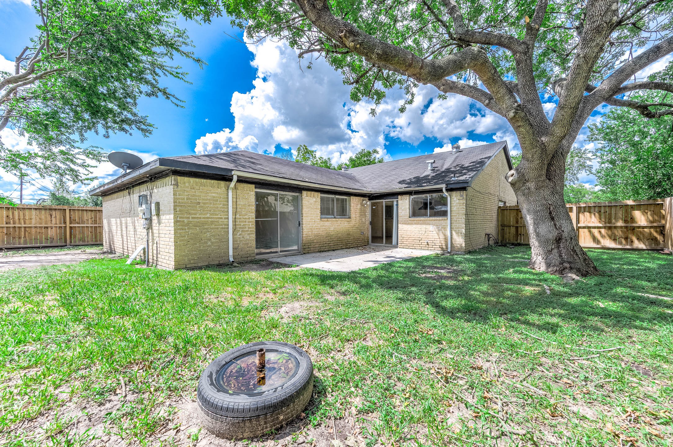 10230 Trade Winds Drive Property Photo 24