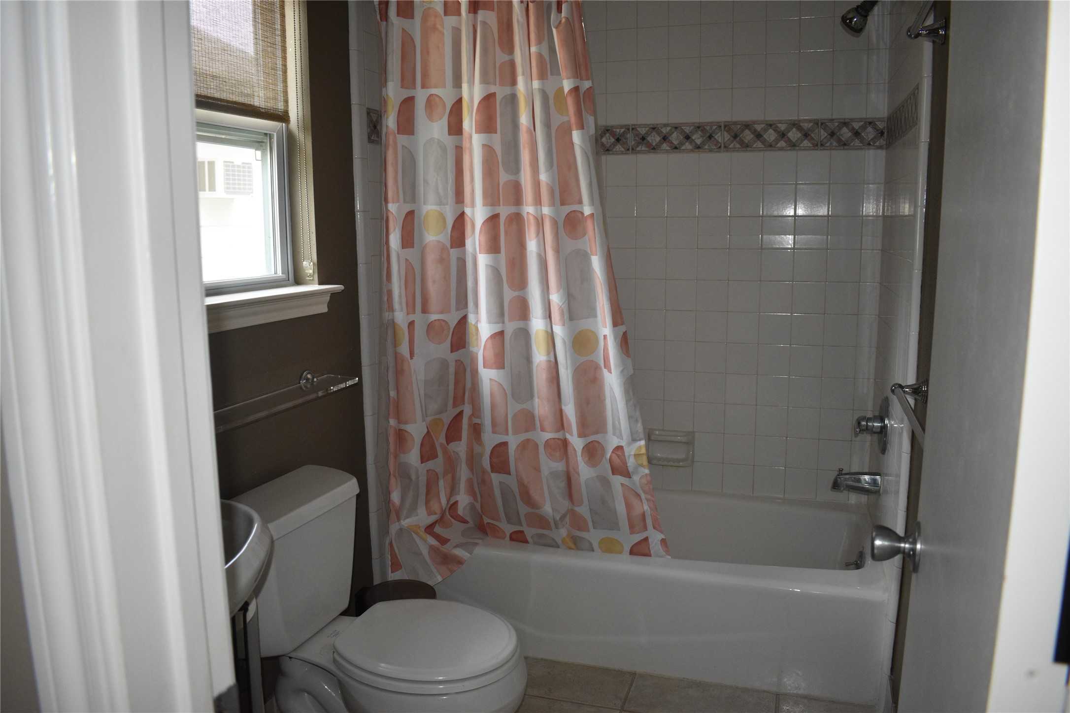 4521 Maple Street Property Photo 4