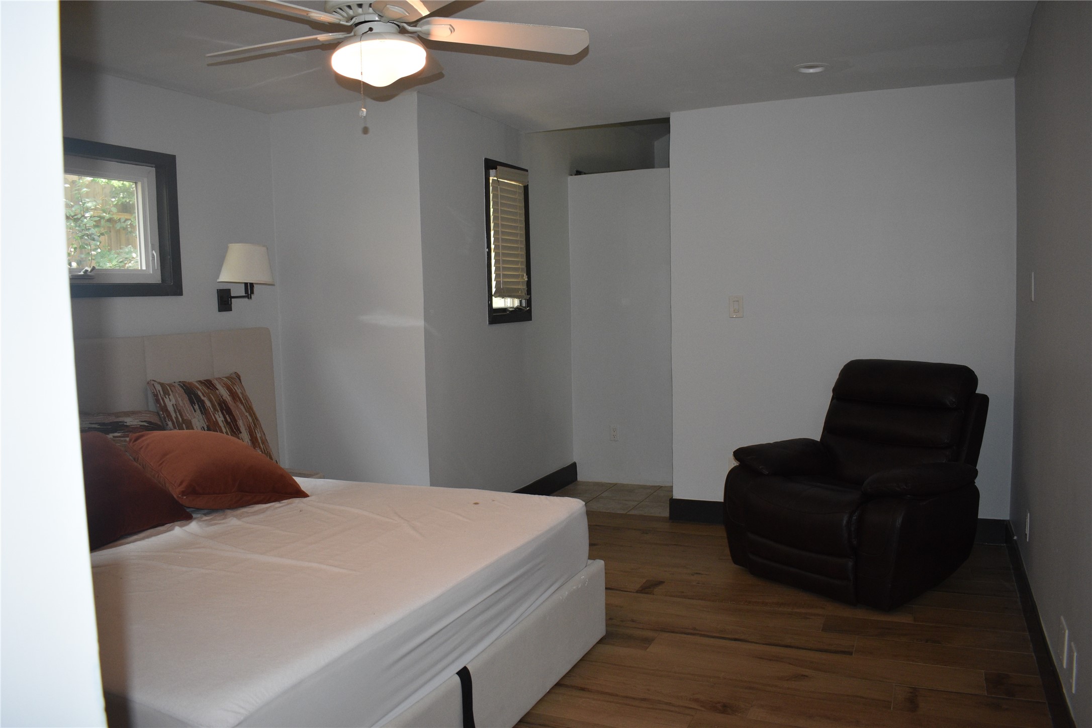 4521 Maple Street Property Photo 9