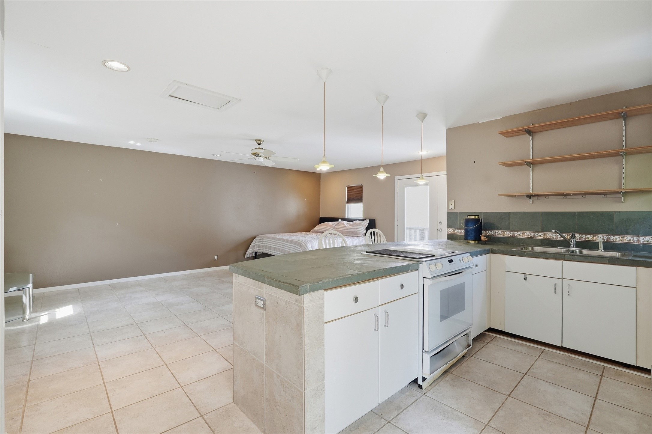 4521 Maple Street Property Photo 14