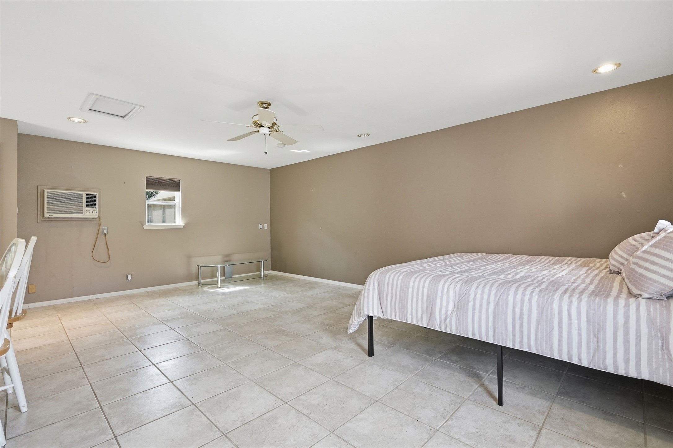 4521 Maple Street Property Photo 17