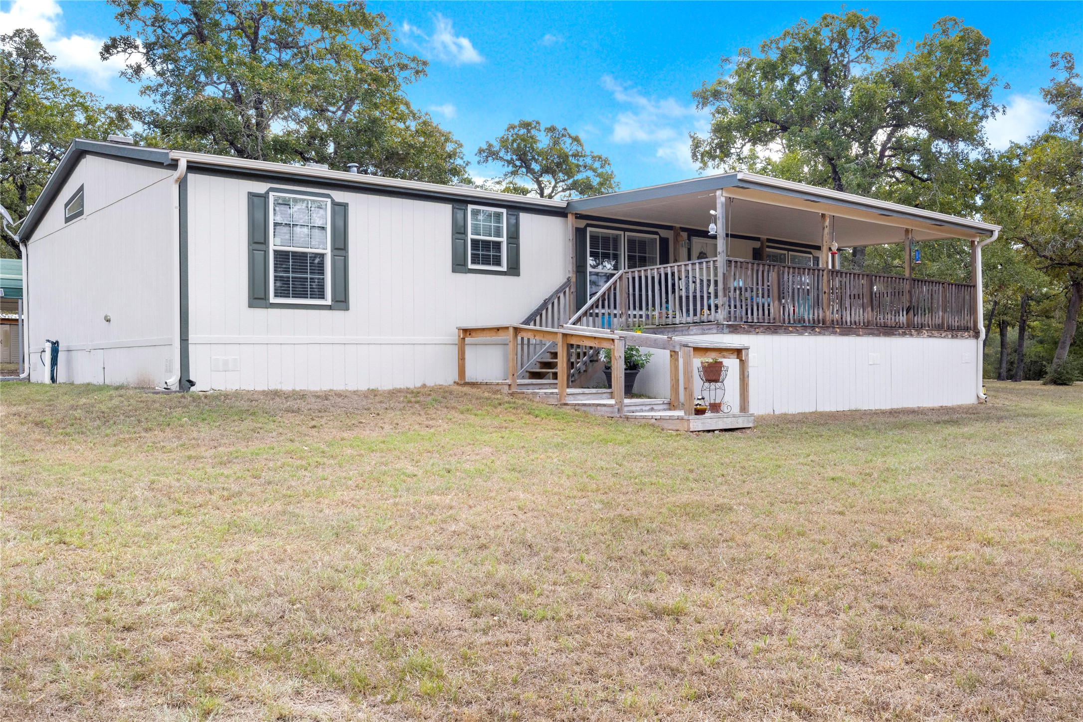 14223 Long Drive Property Photo 1