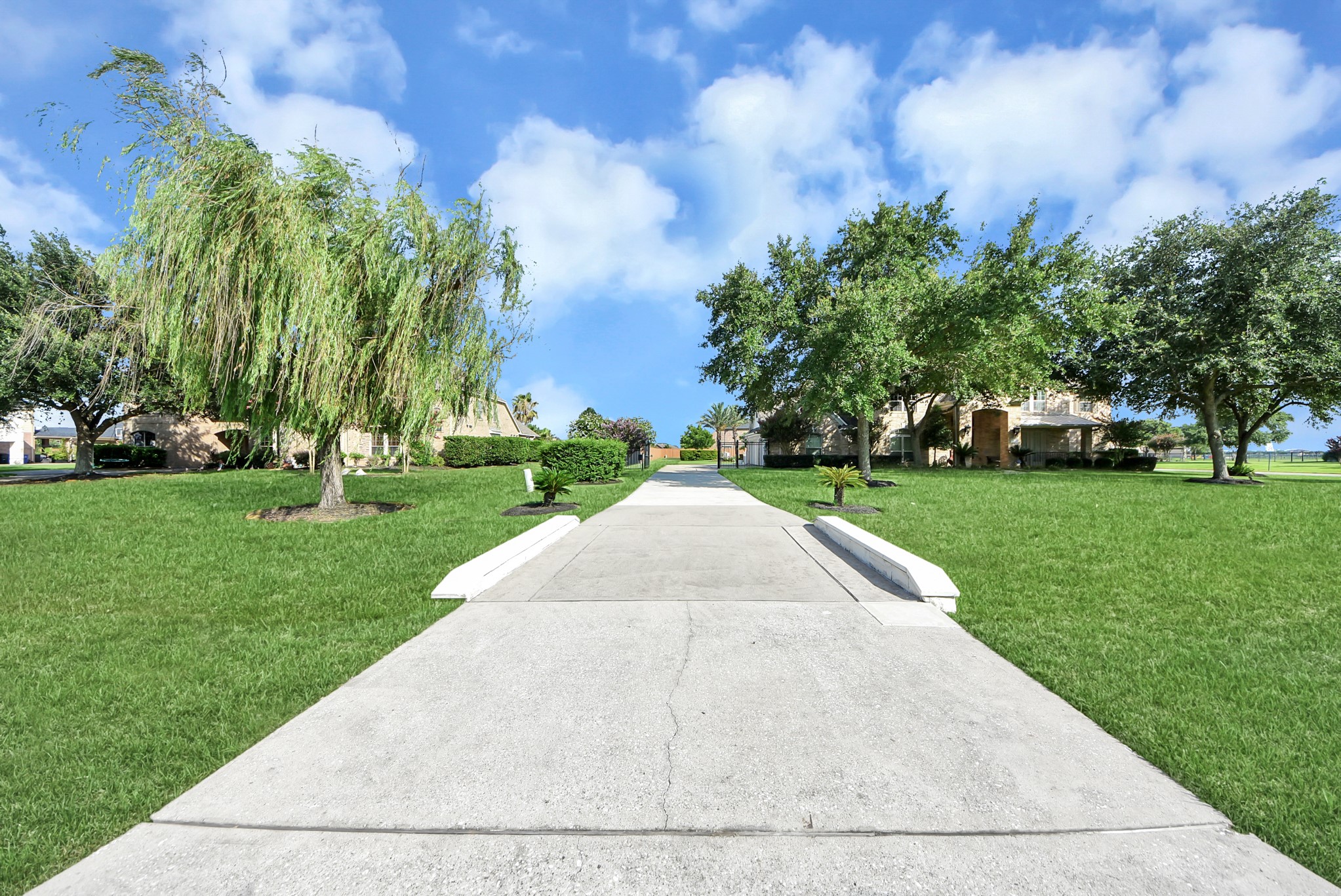 1812 Lake Landing Drive Property Photo 3