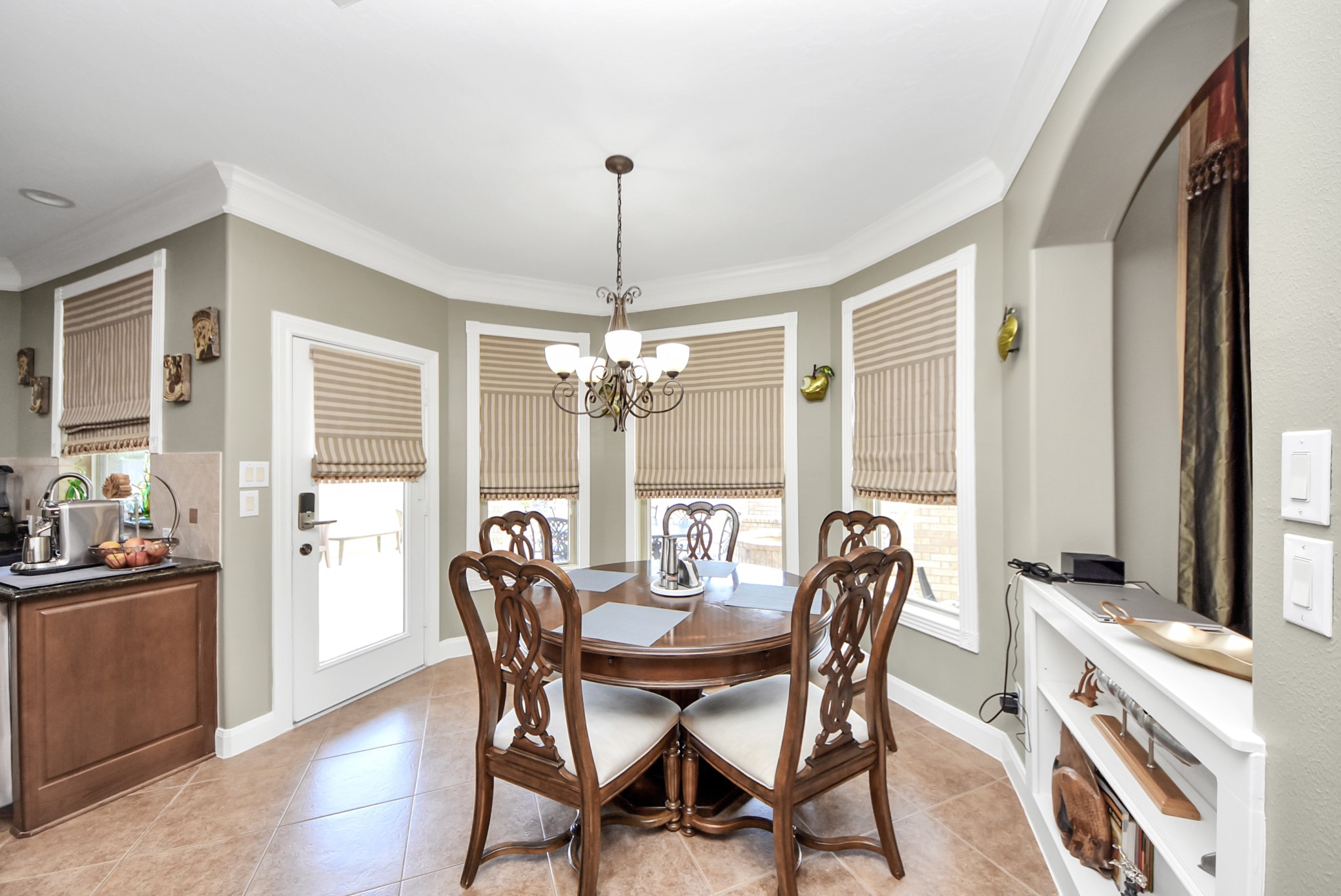 1812 Lake Landing Drive Property Photo 14