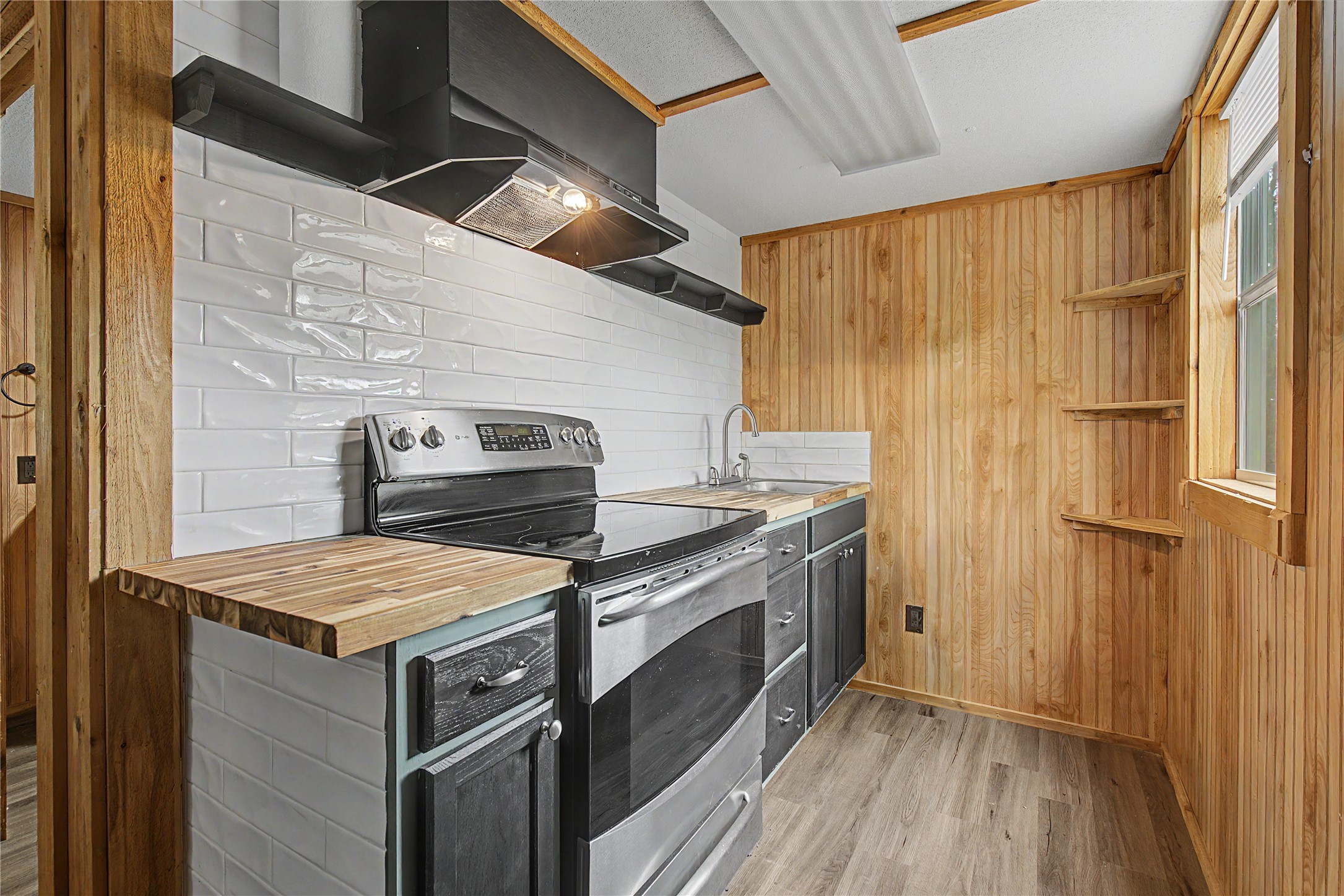 12039 Anderson Road Property Photo 28