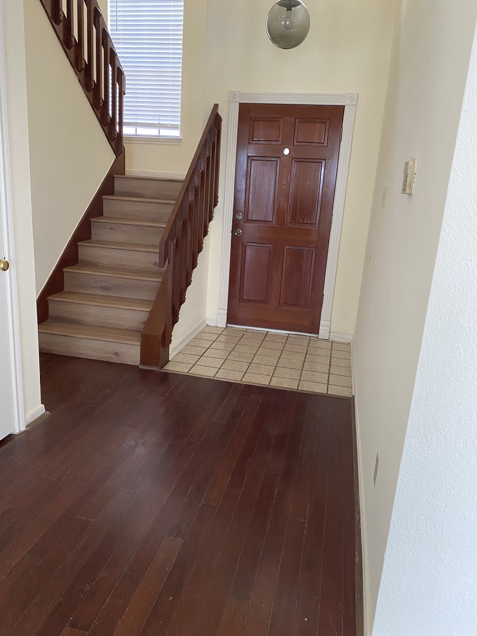 2426 Lakefield Way Property Photo 8