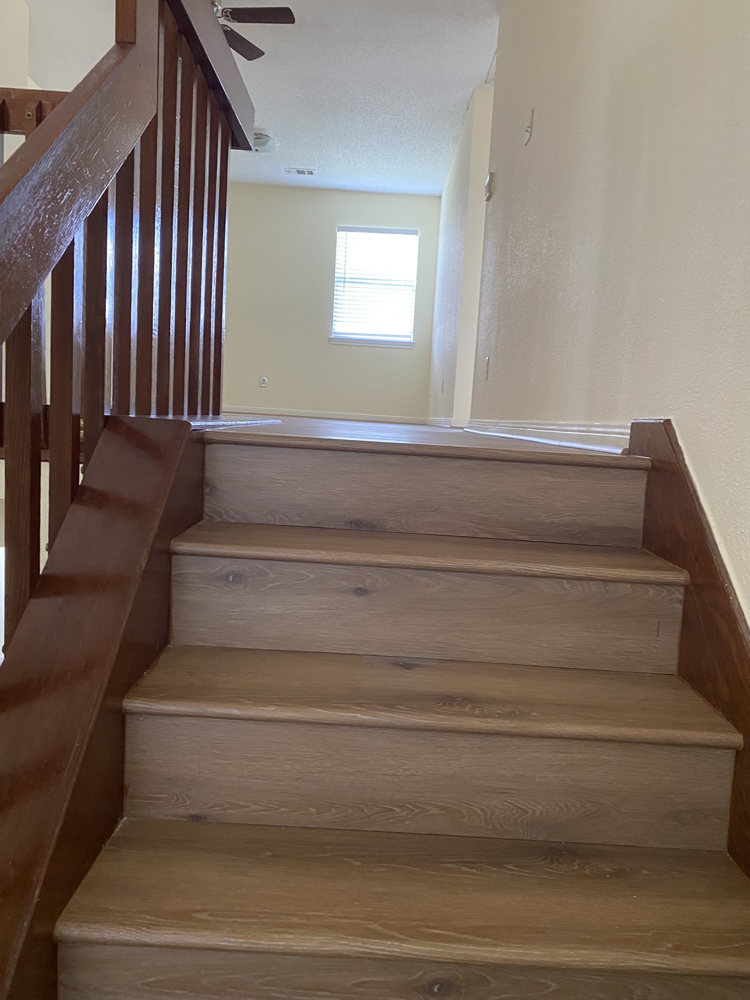 2426 Lakefield Way Property Photo 9