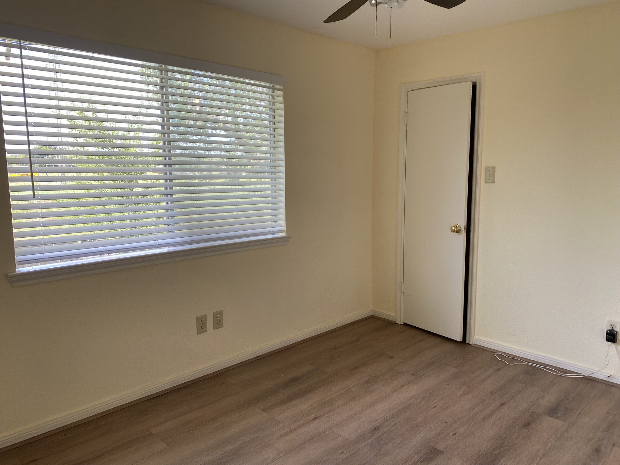 2426 Lakefield Way Property Photo 13