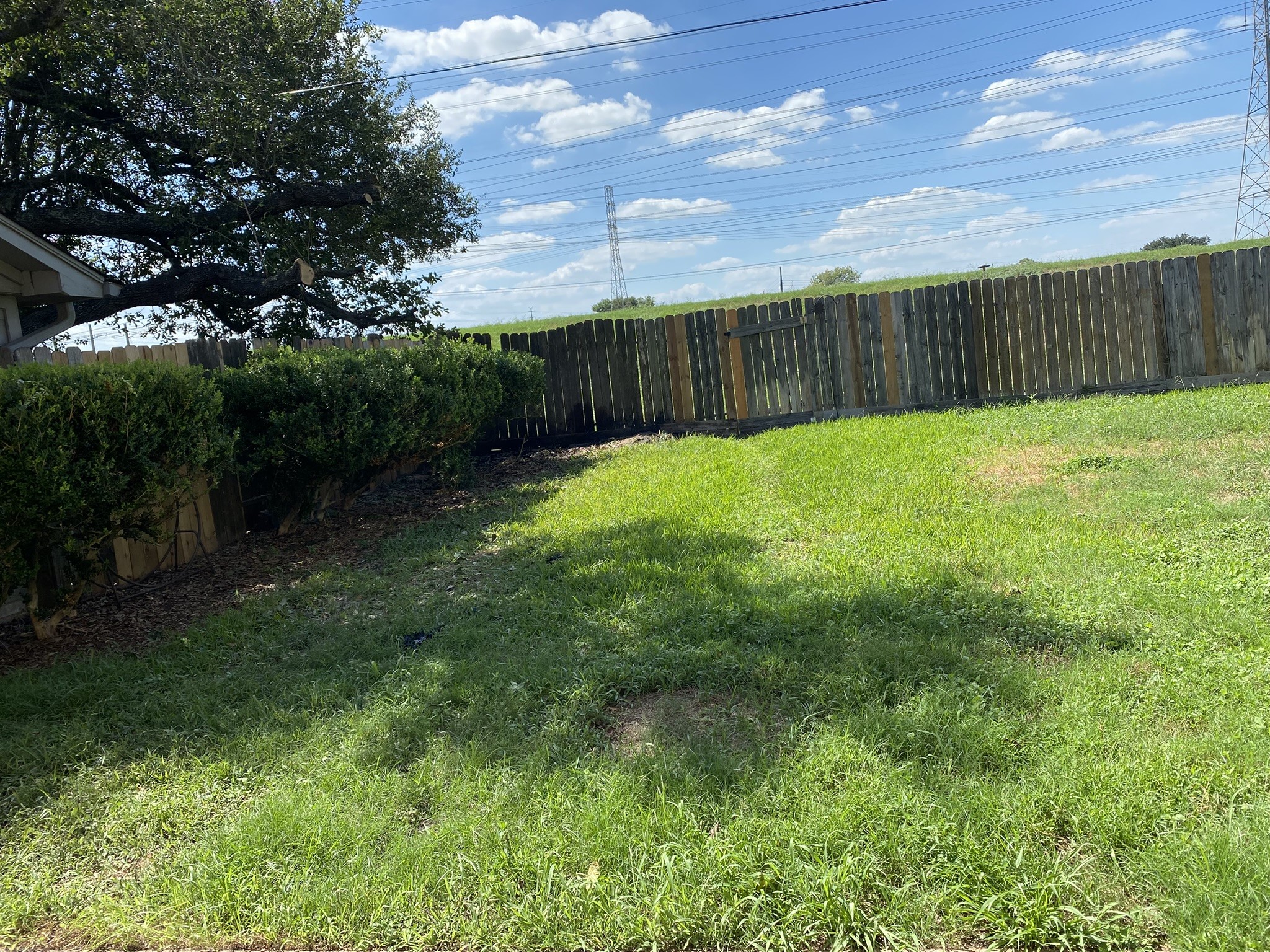 2426 Lakefield Way Property Photo 18