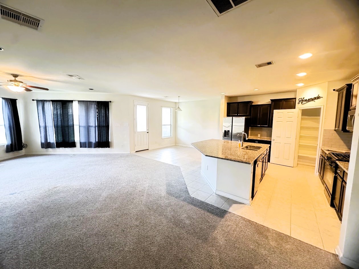 26350 Riley Glen Drive Property Photo 10
