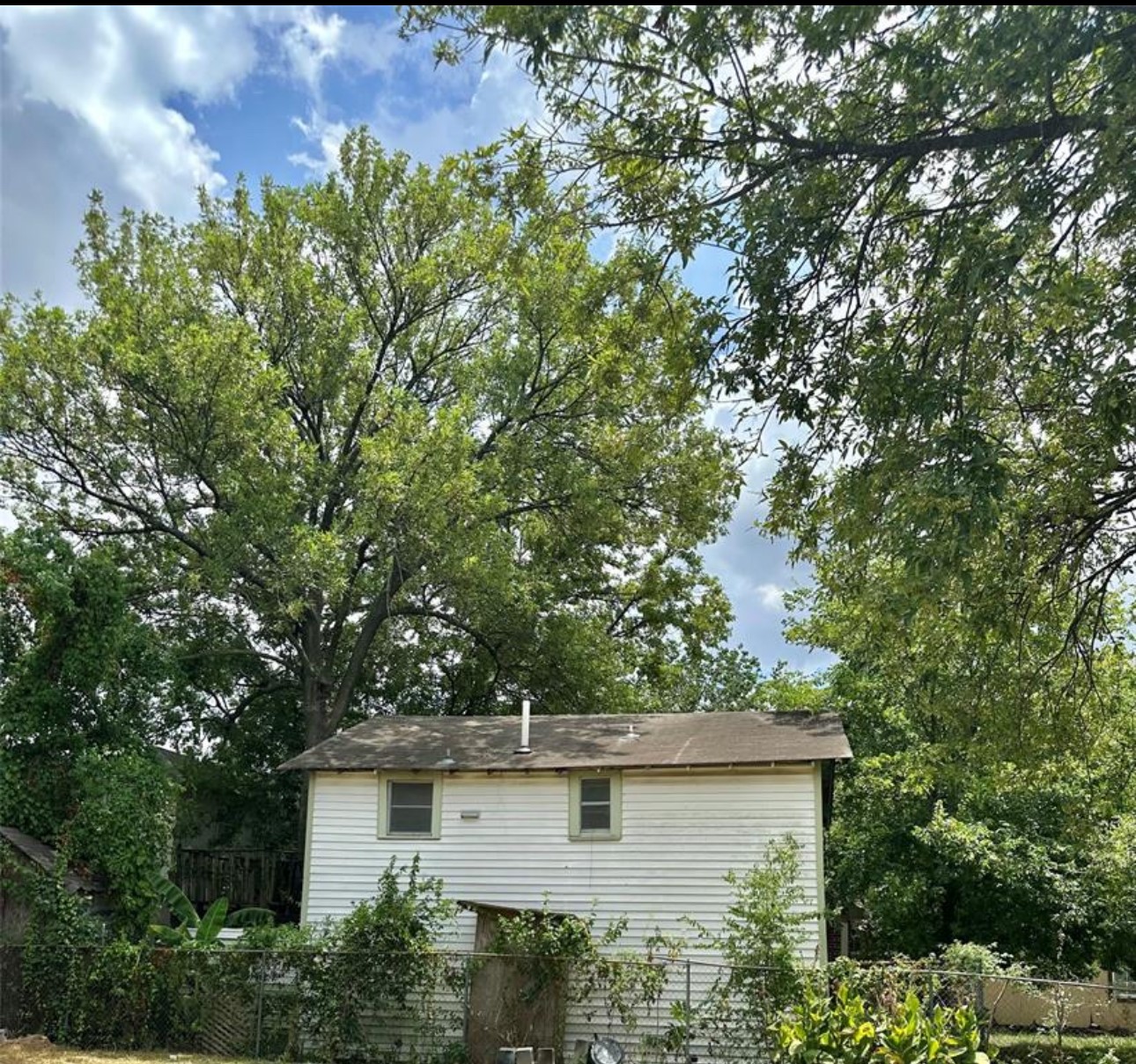 7215 Victoria St Street Property Photo 3