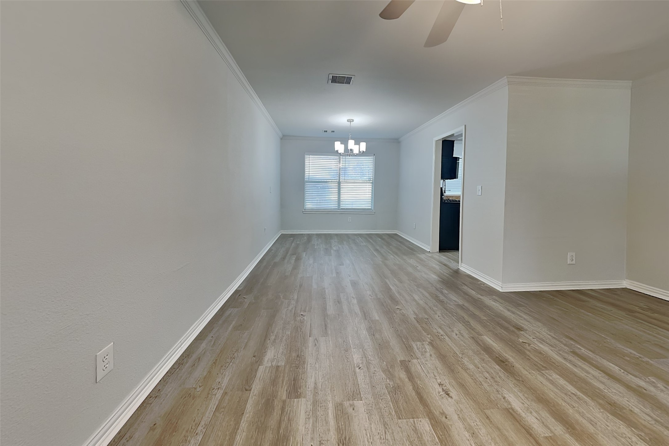 4012 Cedarwood Drive Property Photo 4