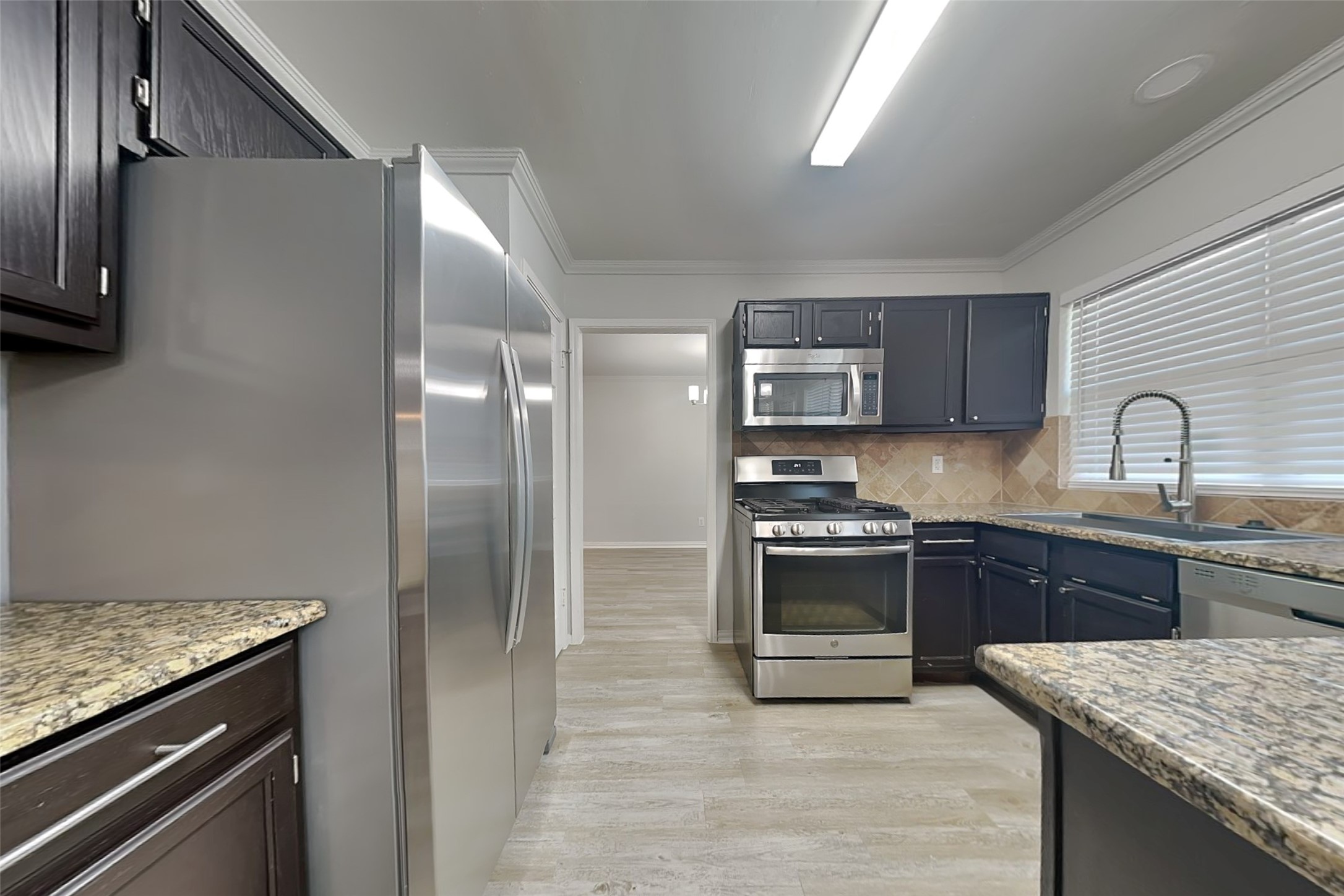 4012 Cedarwood Drive Property Photo 6