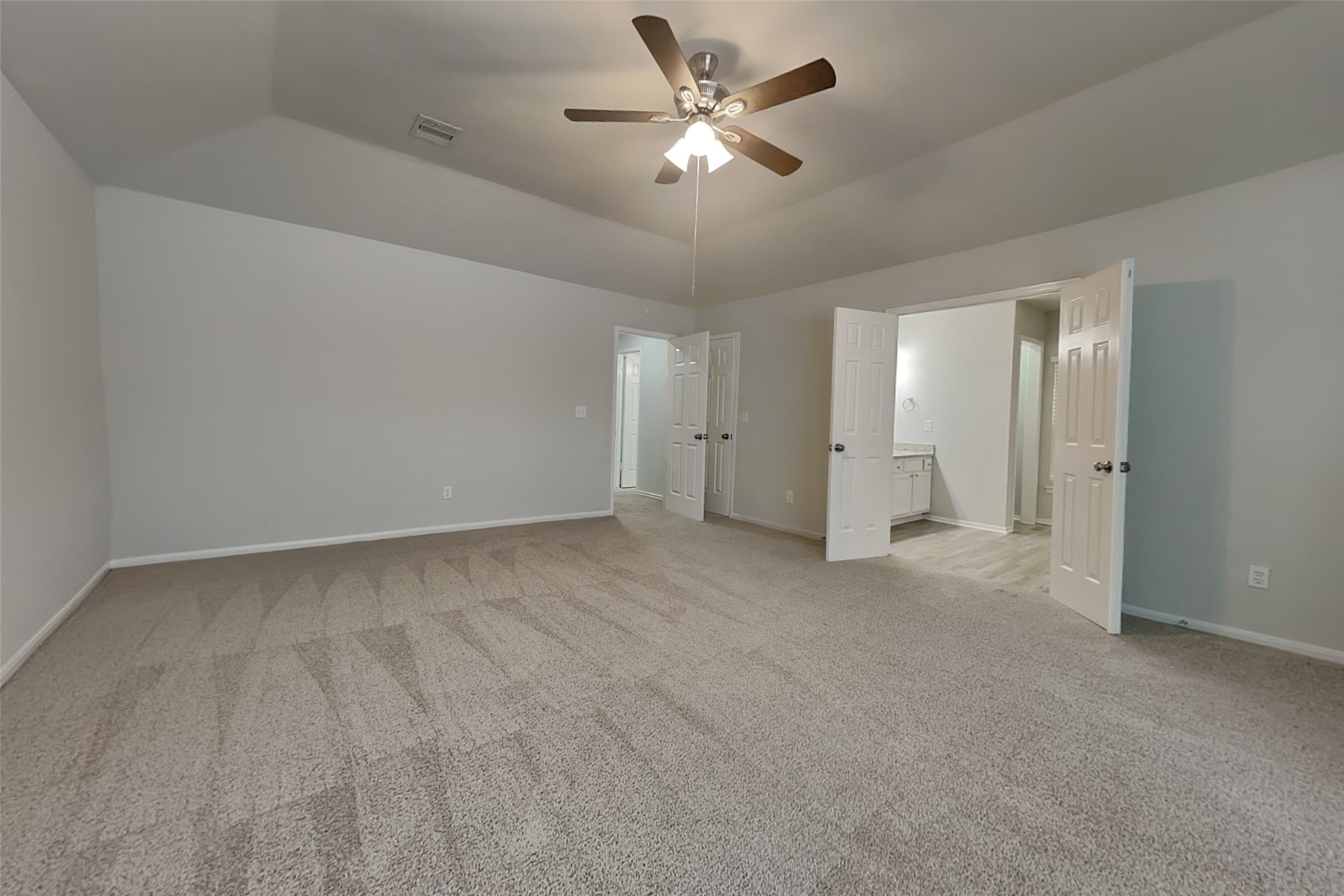 4012 Cedarwood Drive Property Photo 7