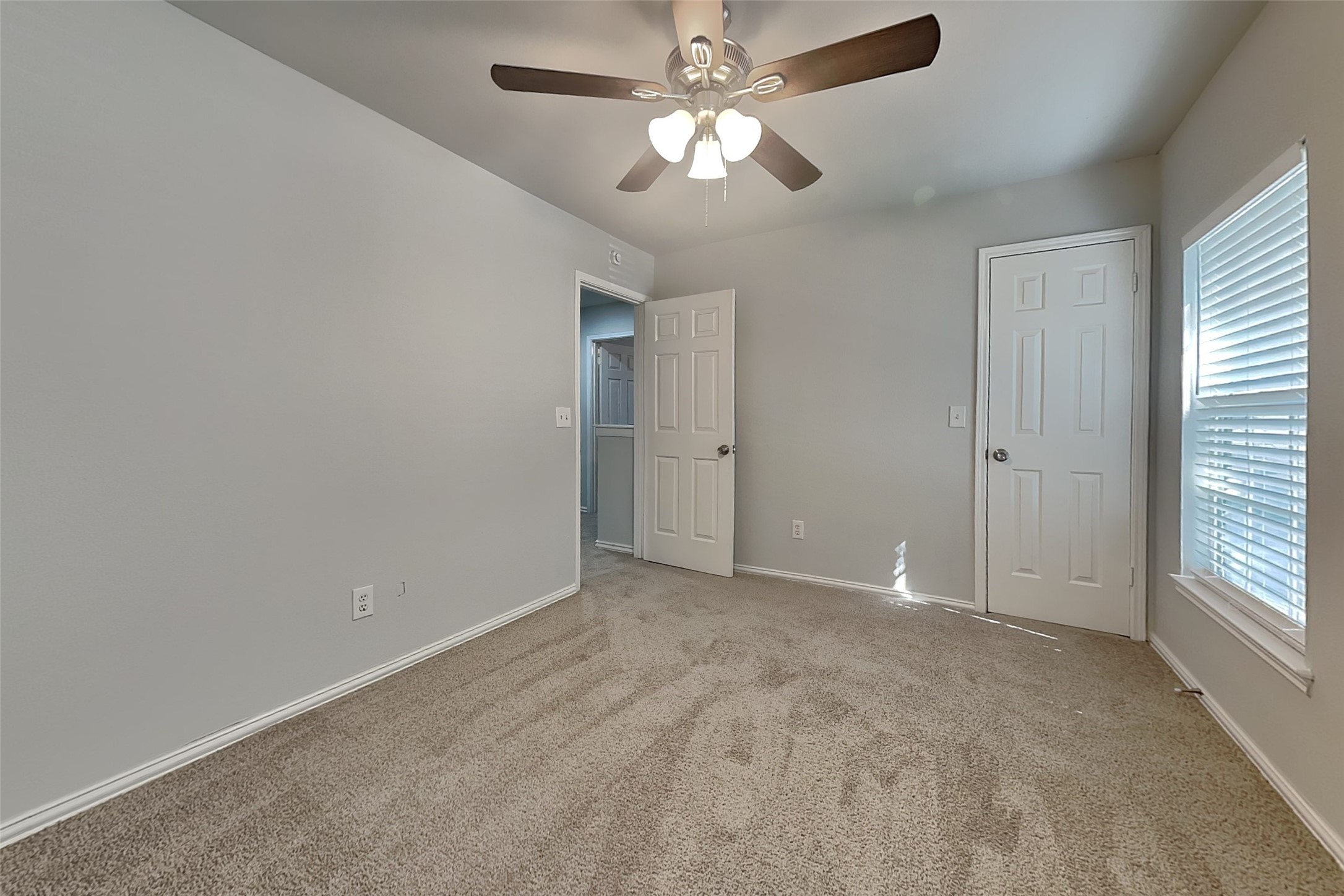 4012 Cedarwood Drive Property Photo 12