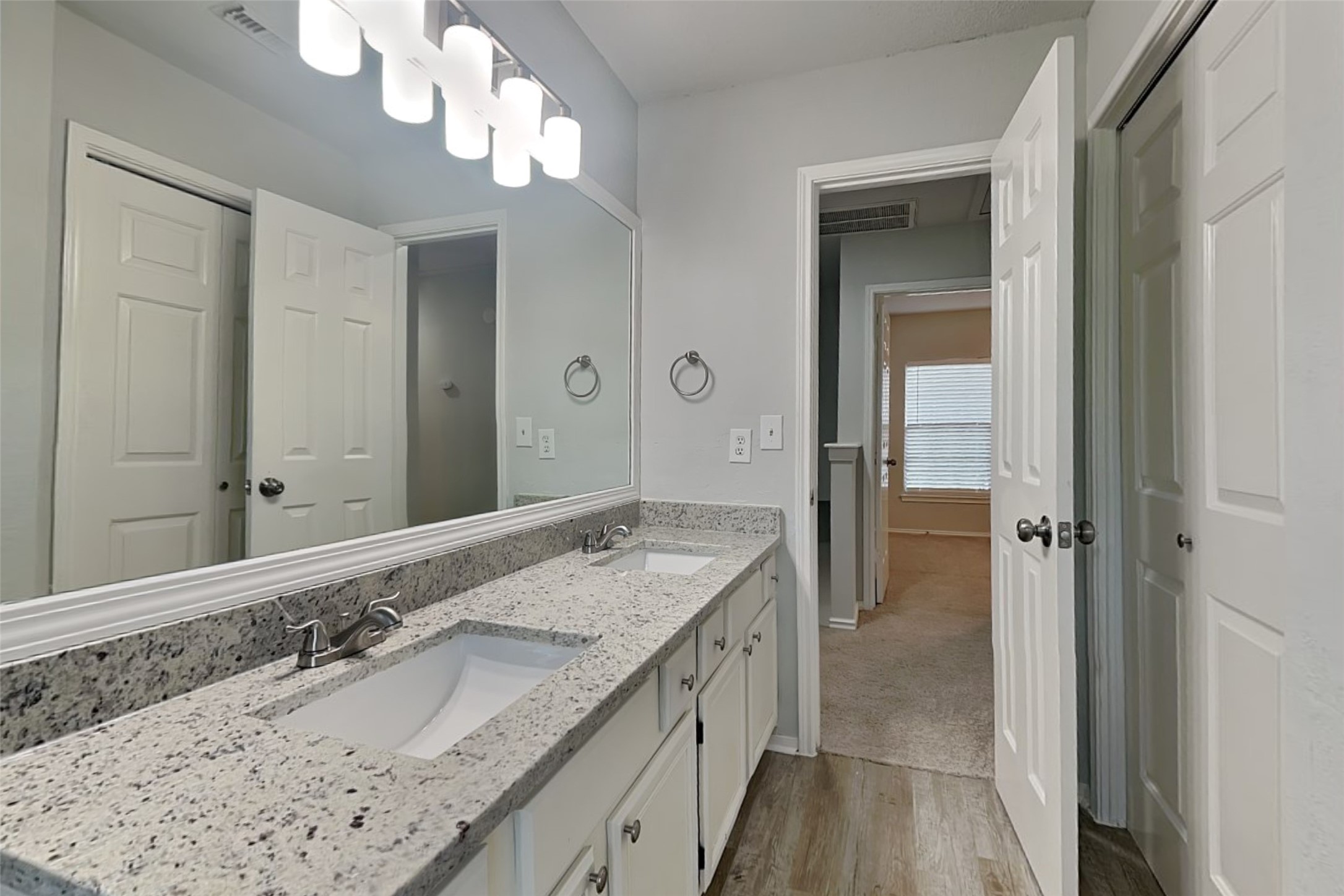 4012 Cedarwood Drive Property Photo 17