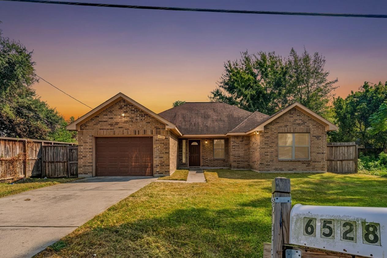 6528 Utah Street, Houston TX 77091 Property Photo 1