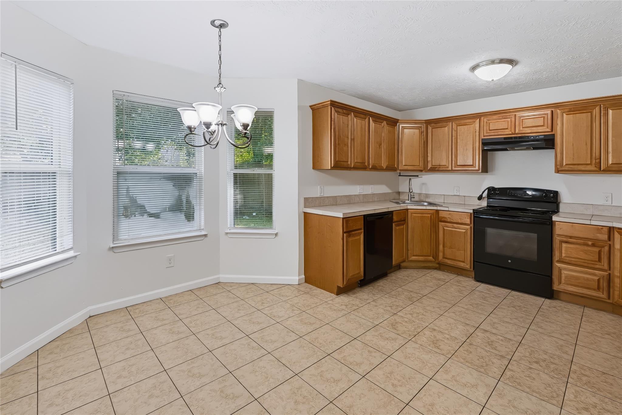 6528 Utah Street Property Photo 9