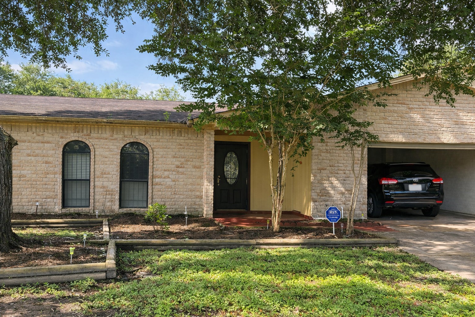 6111 Irish Hill Drive Property Photo 1