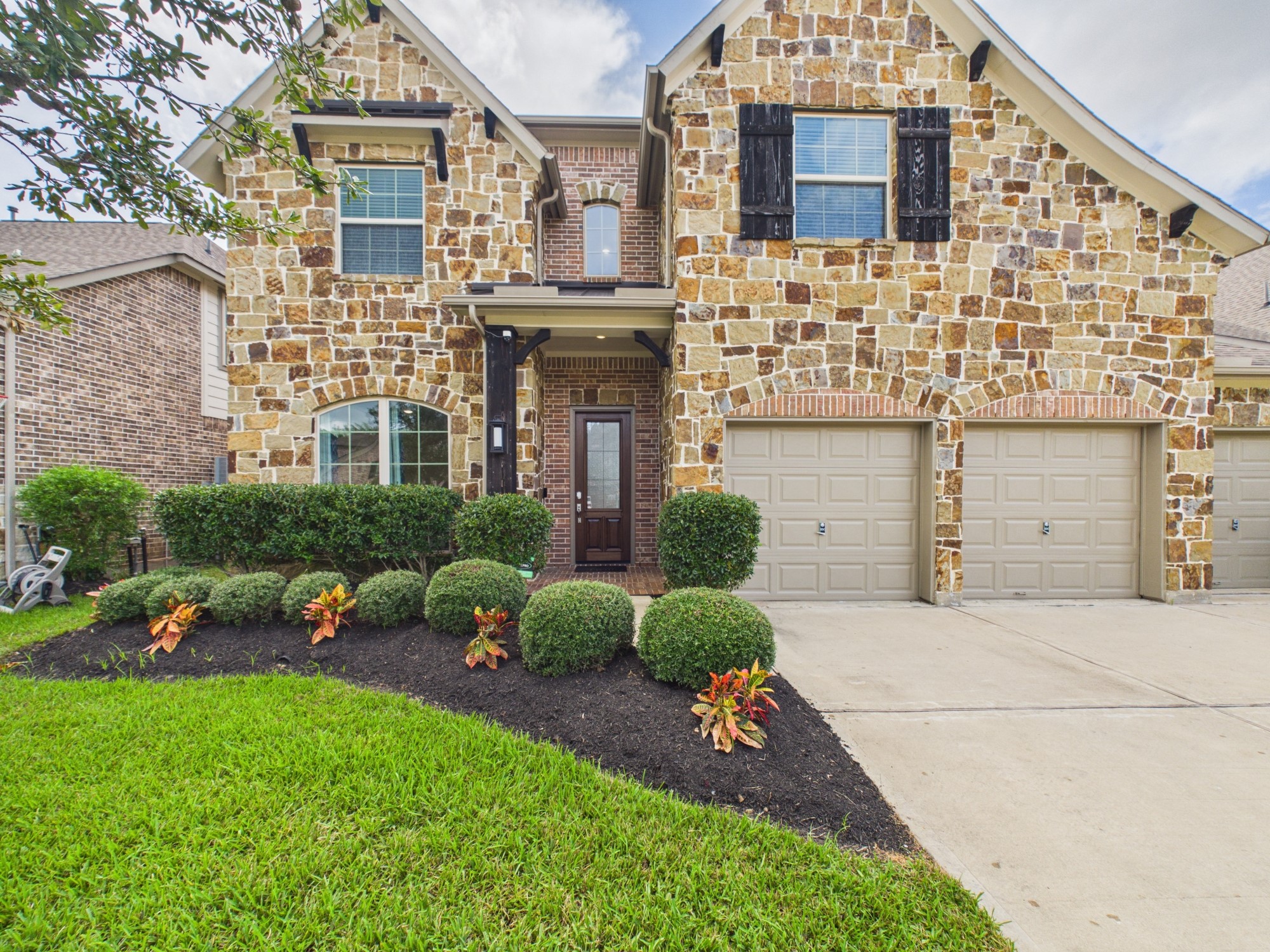 4218 Kestrel Ridge Court Property Photo 1