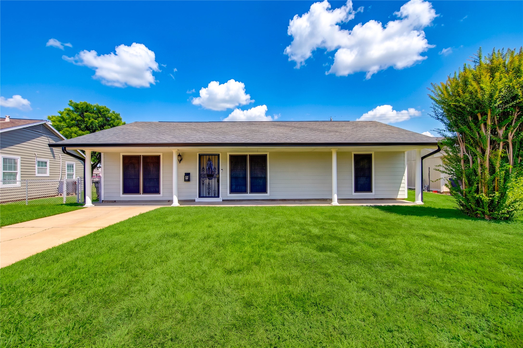 9922 Carmalee Street Property Photo 2
