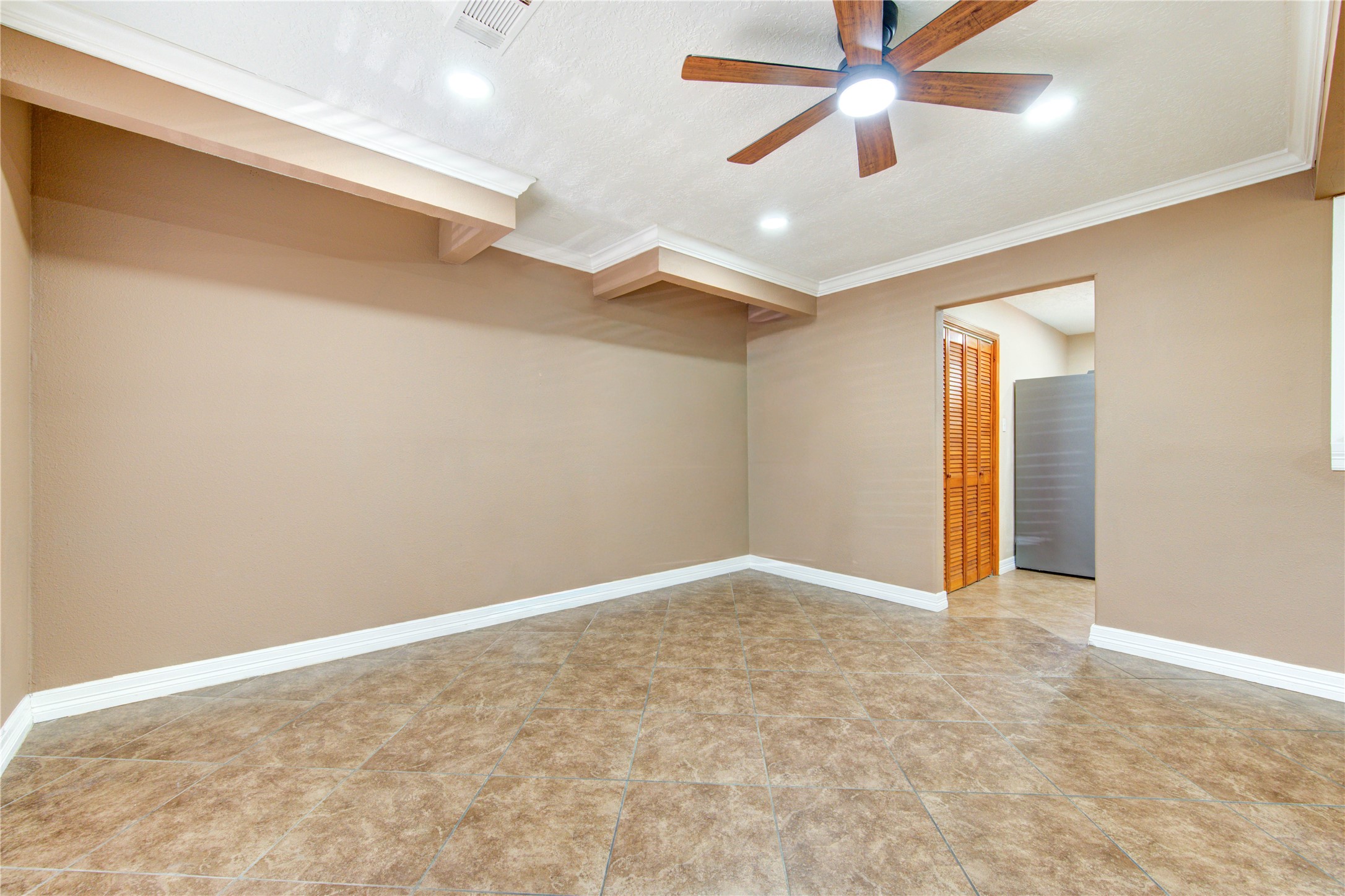 9922 Carmalee Street Property Photo 5