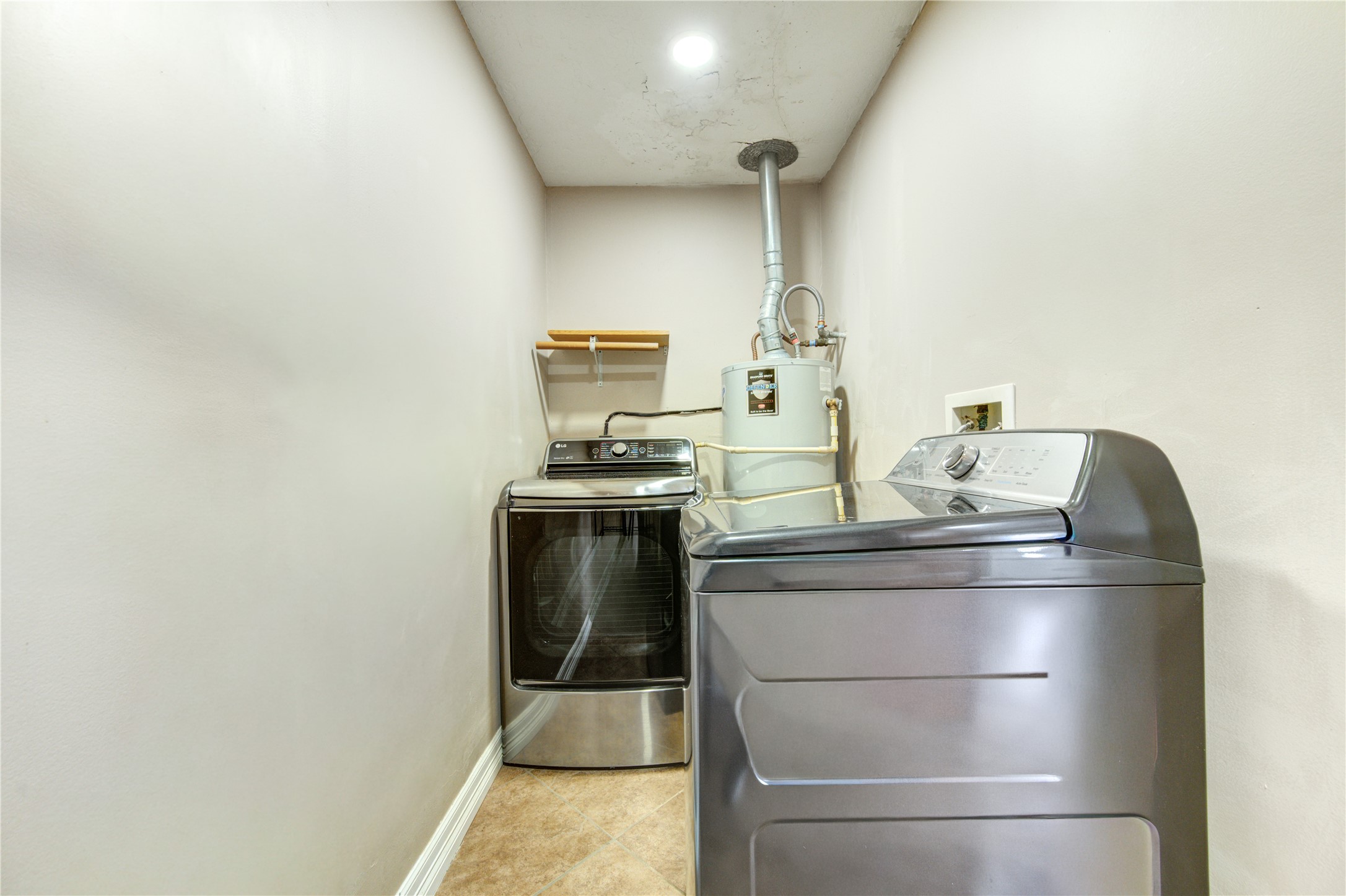 9922 Carmalee Street Property Photo 28