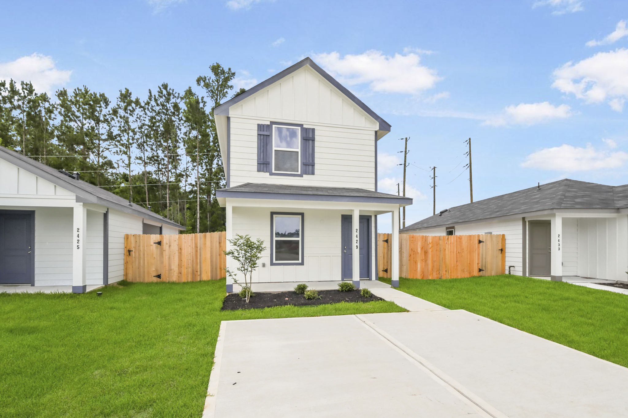 2429 Twin Court Property Photo 2