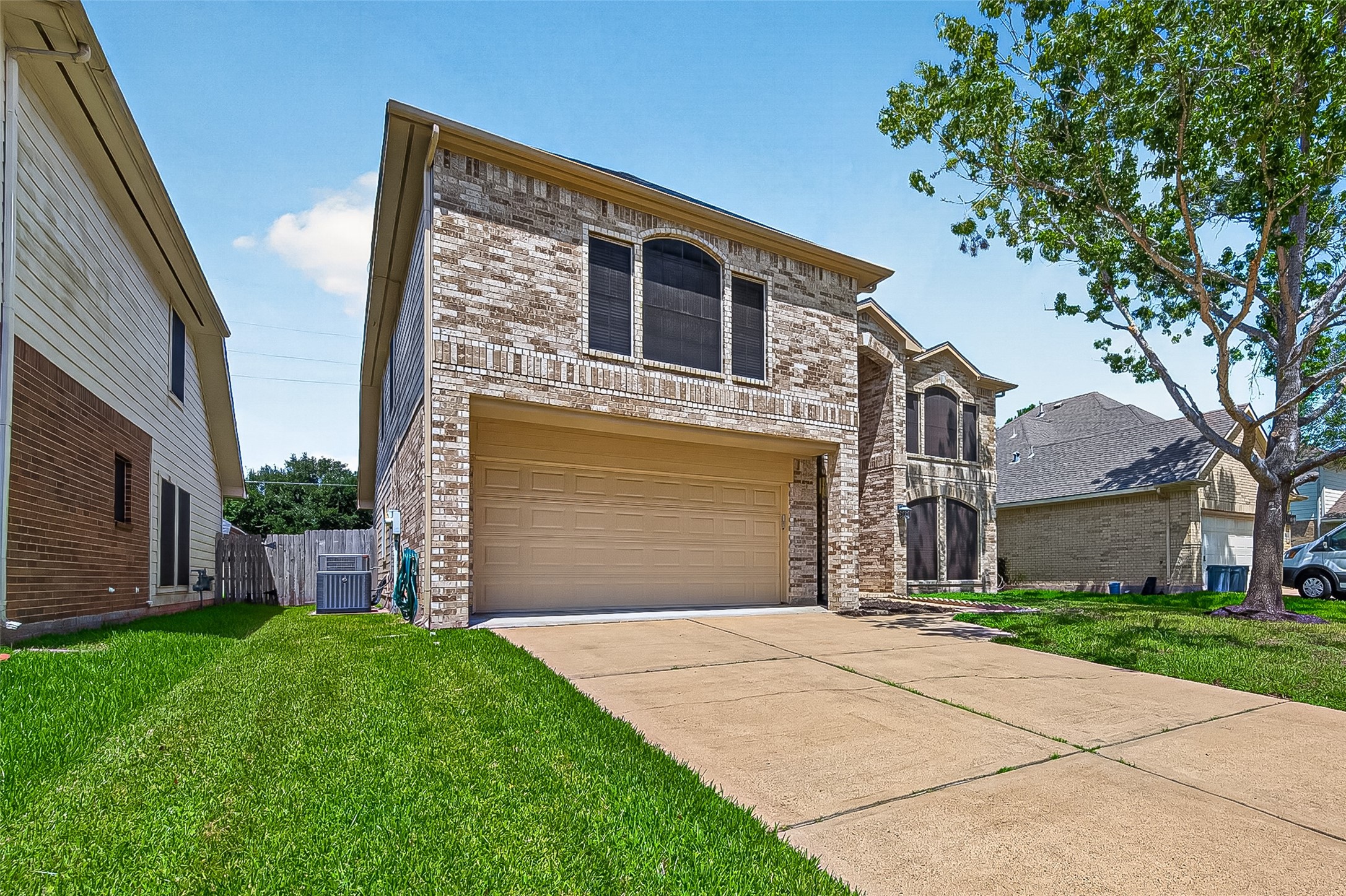 1522 Brook Grove Drive Property Photo 1