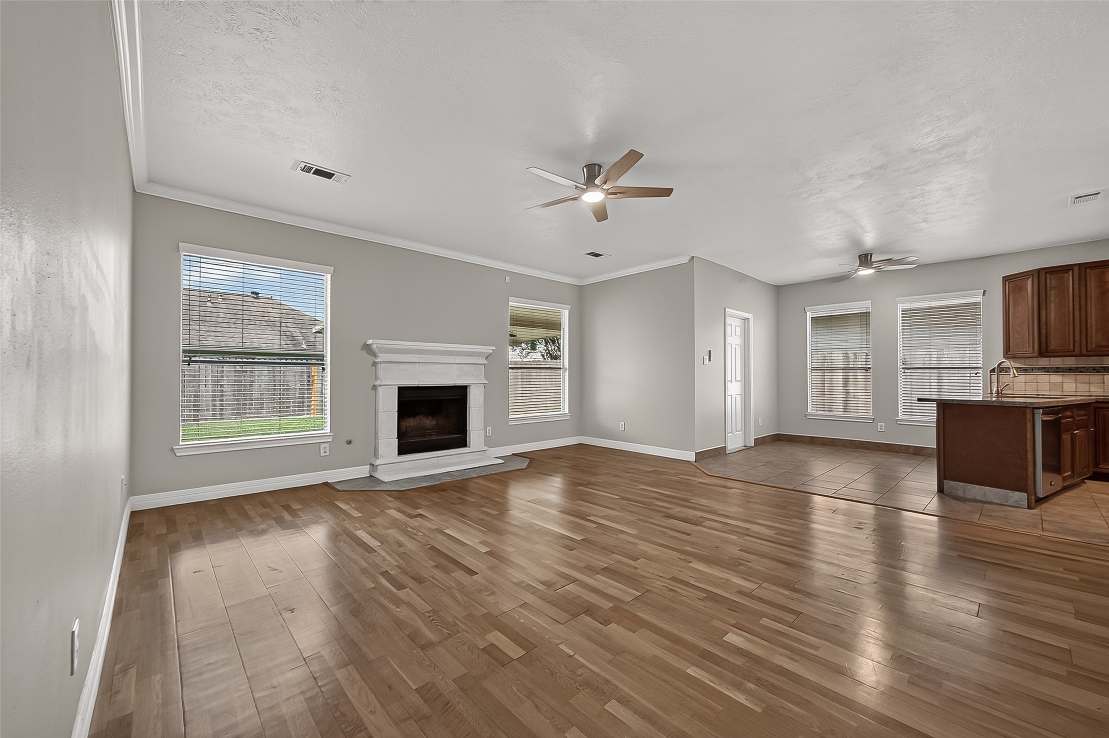 1522 Brook Grove Drive Property Photo 9