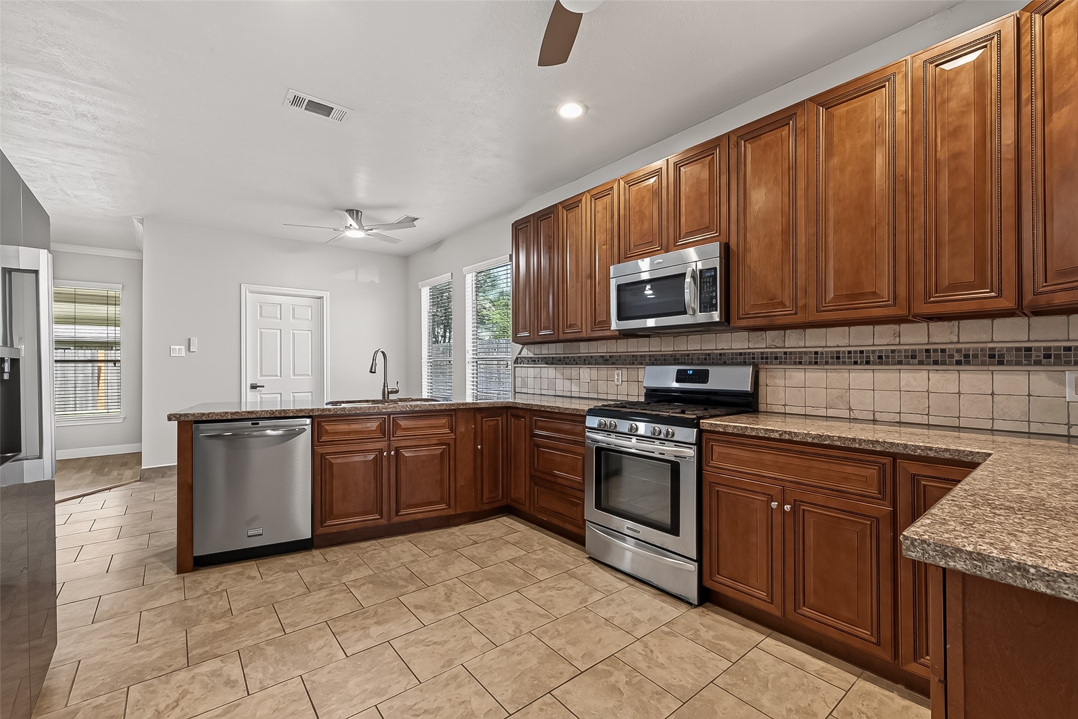 1522 Brook Grove Drive Property Photo 10
