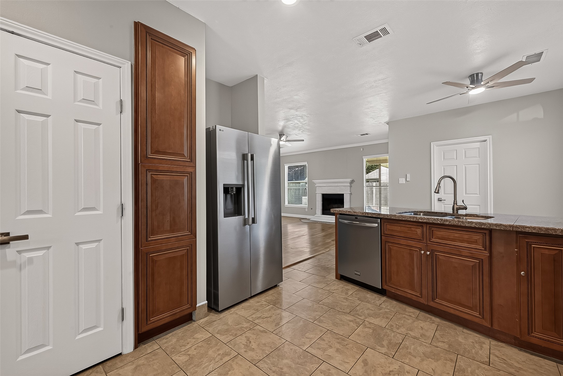 1522 Brook Grove Drive Property Photo 11