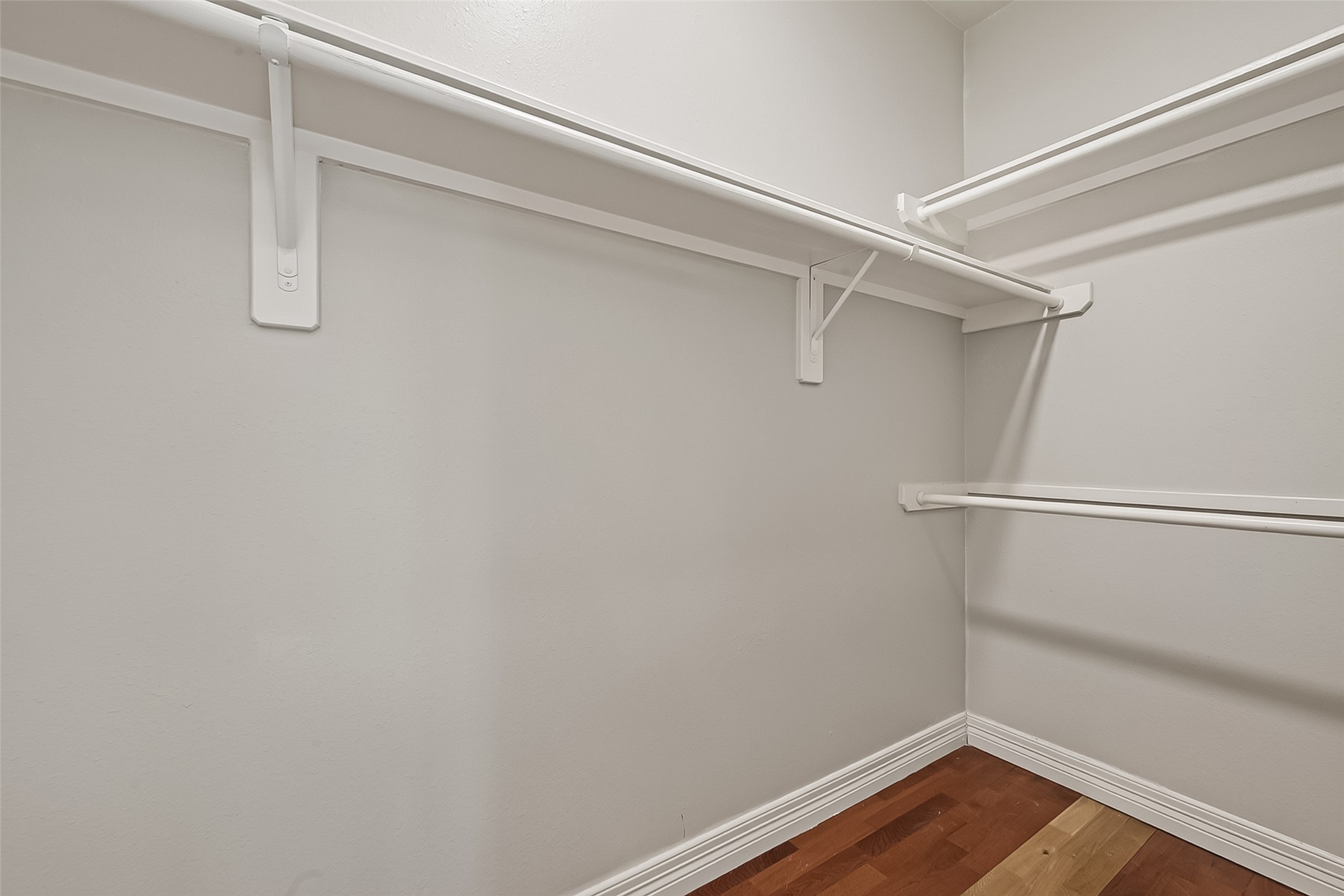 1522 Brook Grove Drive Property Photo 27