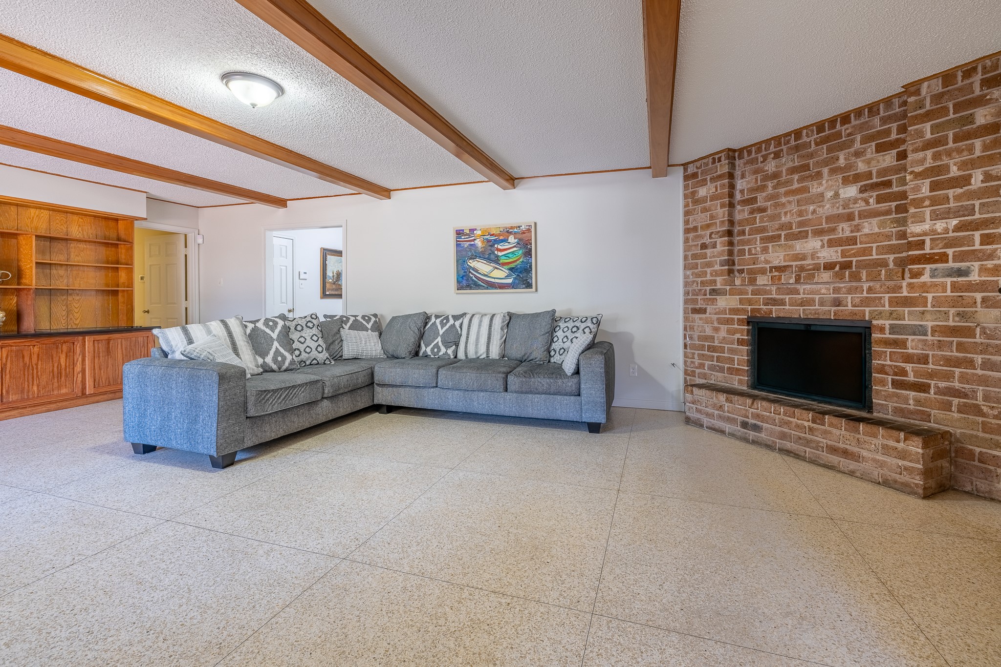 5238 Loch Lomond Drive Property Photo 9